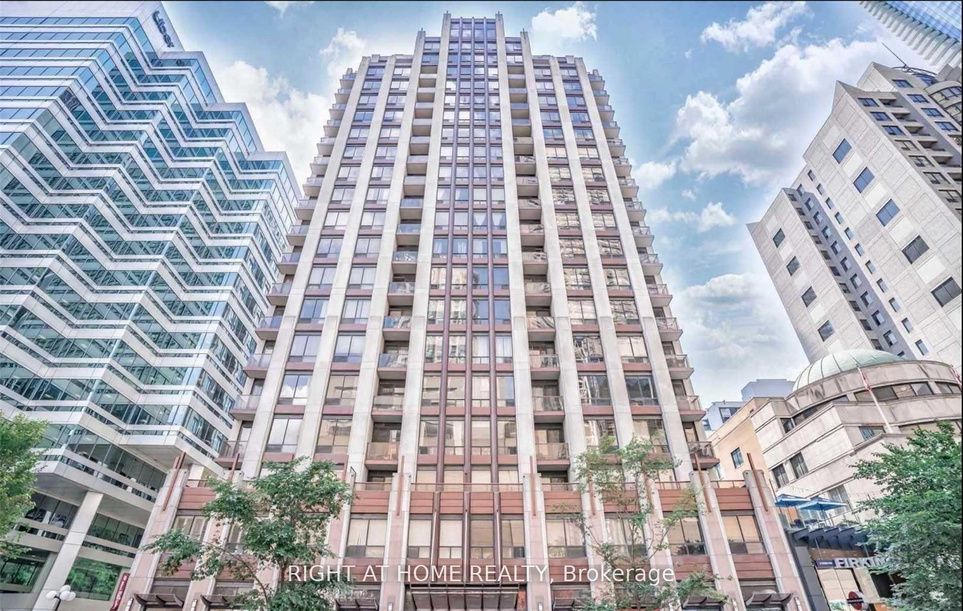 Photo 2 of Unit 902, 85 Bloor Street E, Toronto, Church-Yonge Corridor — HOMEH