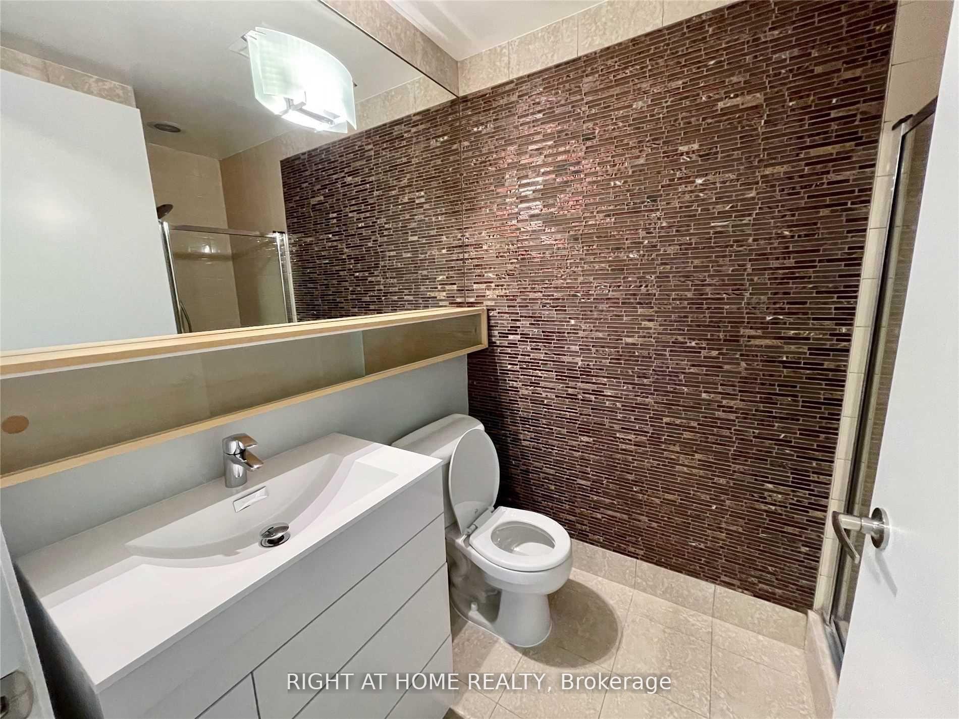 Photo 10 of Unit 902, 85 Bloor Street E, Toronto, Church-Yonge Corridor — HOMEH