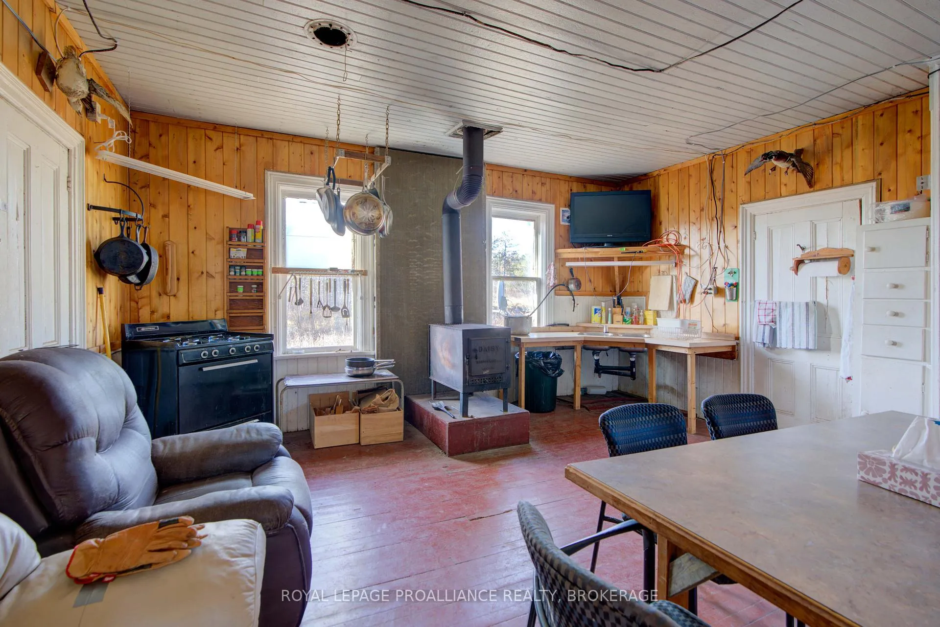 Photo 11 of 1236 Davey Road, Frontenac, Frontenac Centre — HOMEH