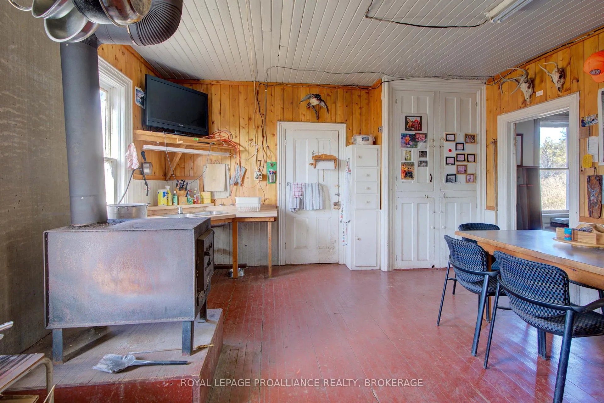 Photo 12 of 1236 Davey Road, Frontenac, Frontenac Centre — HOMEH
