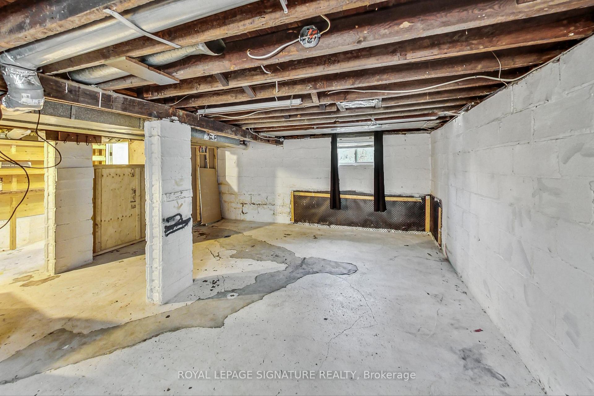 Photo 21 of 1383 Cannon Street E, Hamilton, Crown Point — HOMEH