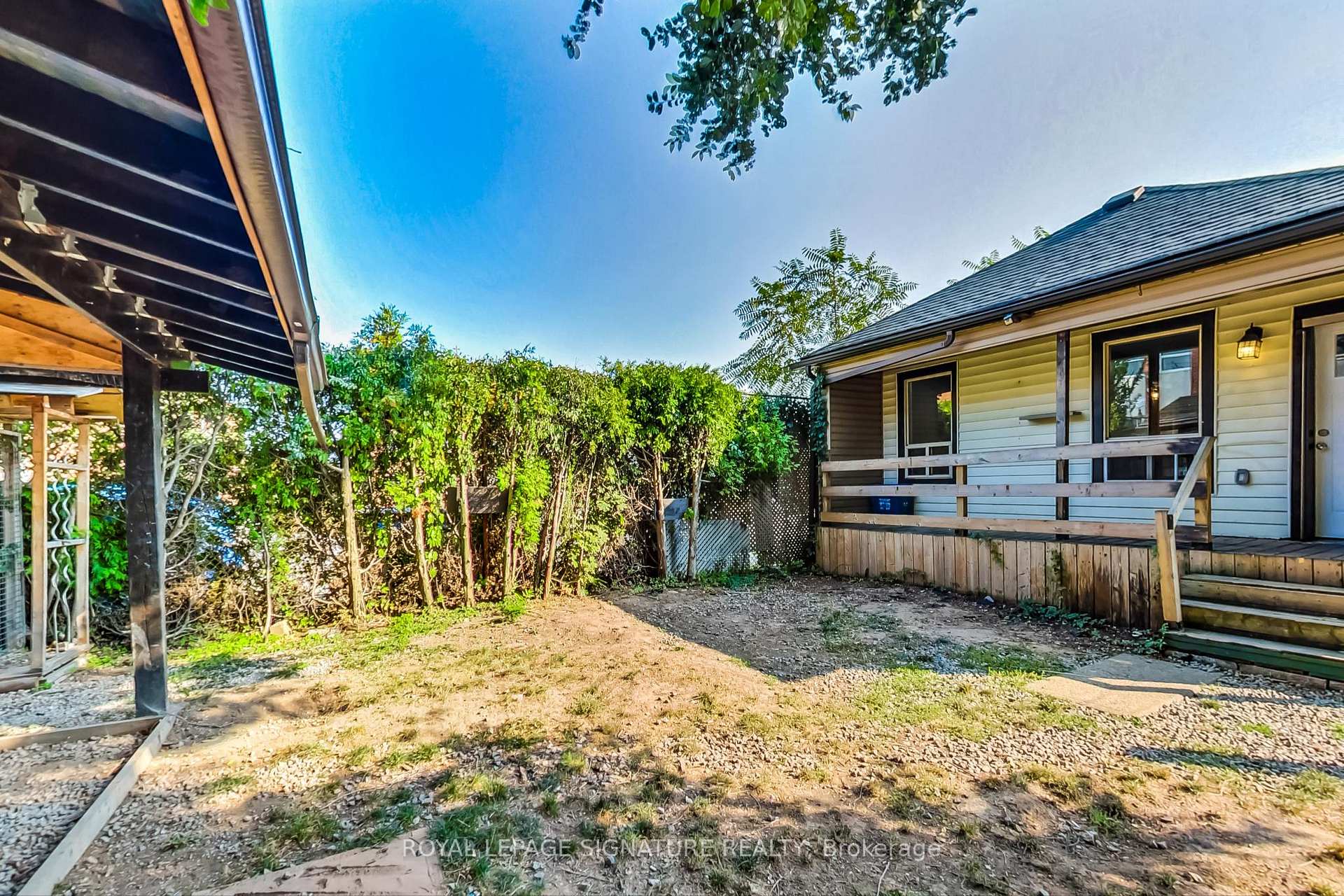 Photo 28 of 1383 Cannon Street E, Hamilton, Crown Point — HOMEH