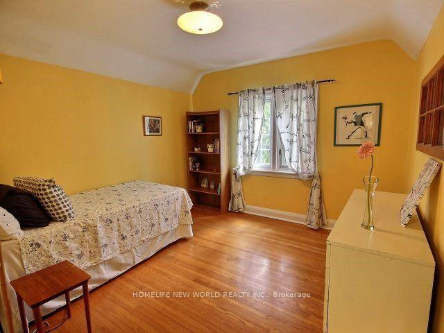 Photo 7 of 147 Sterling Street, Hamilton, Westdale — HOMEH