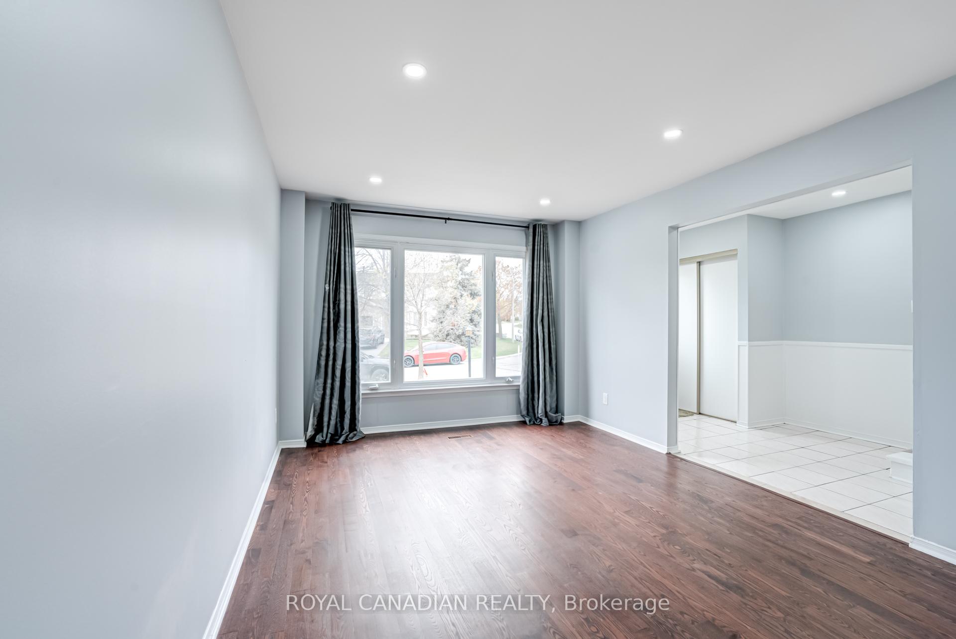 Photo 6 of 28 Nickel Crescent, Brampton, Westgate — HOMEH