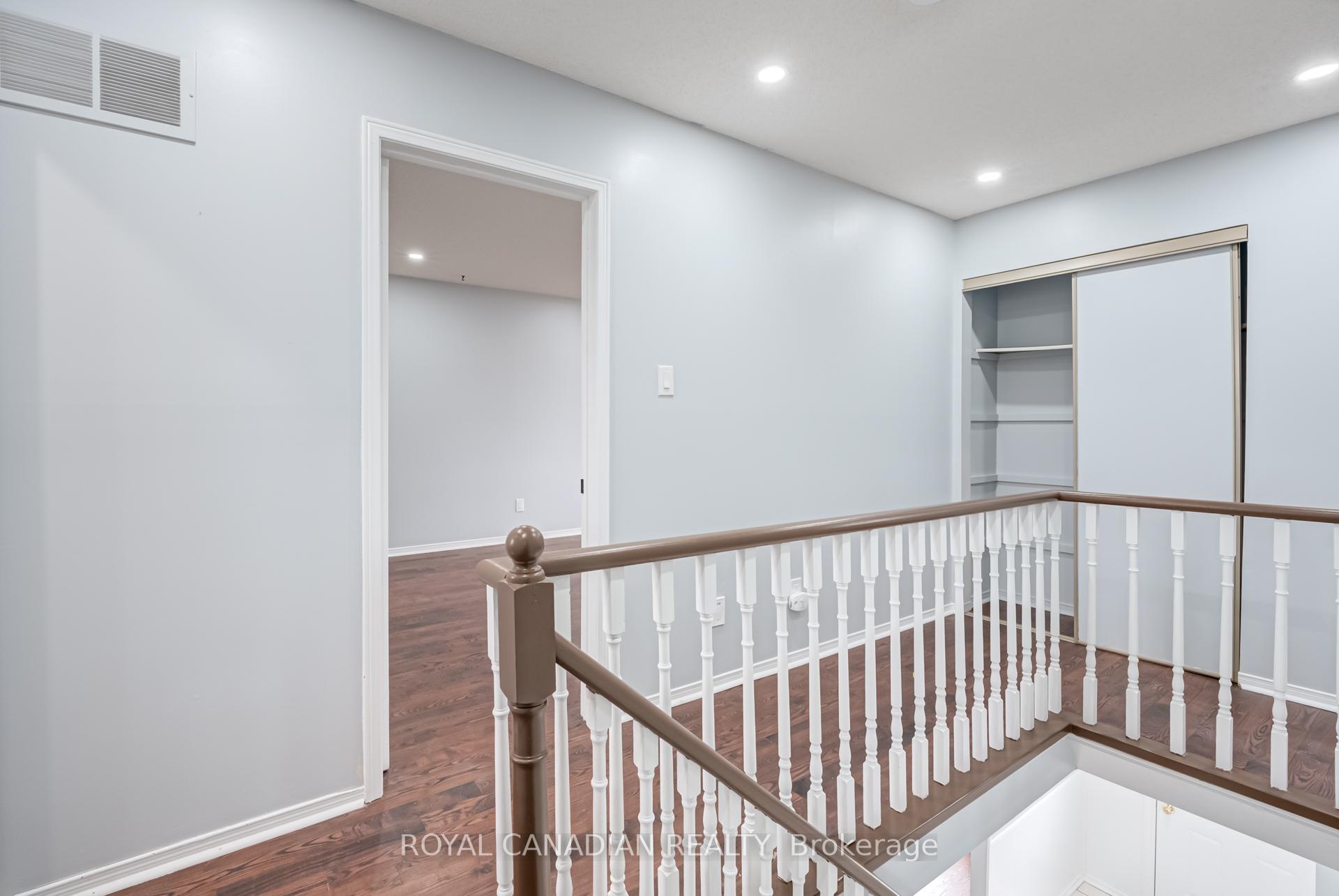 Photo 19 of 28 Nickel Crescent, Brampton, Westgate — HOMEH