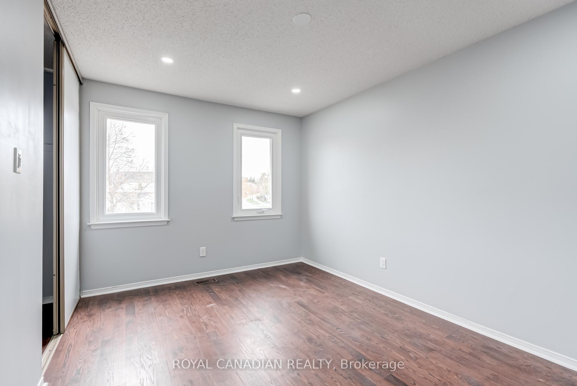 Photo 14 of 28 Nickel Crescent, Brampton, Westgate — HOMEH