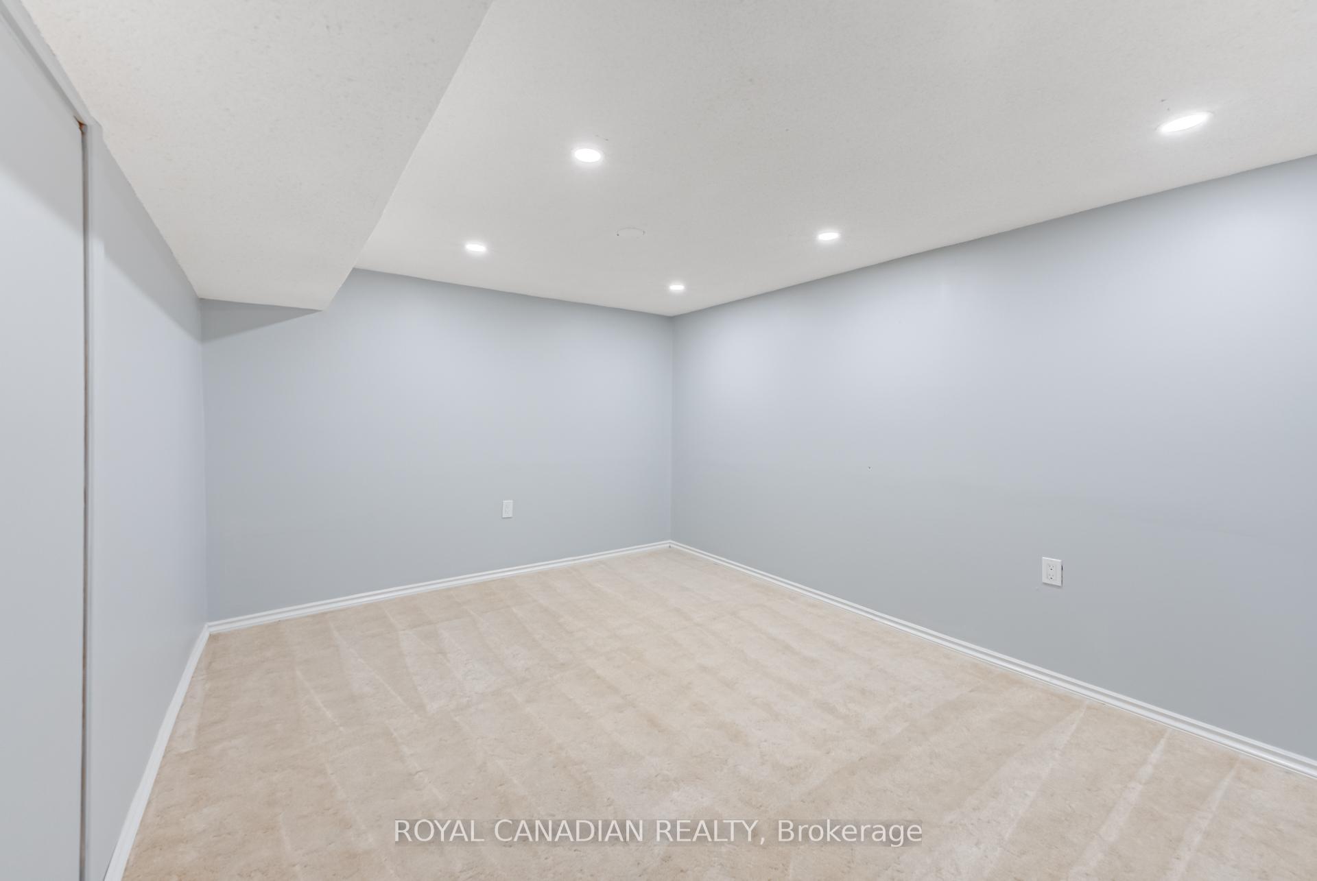 Photo 22 of 28 Nickel Crescent, Brampton, Westgate — HOMEH