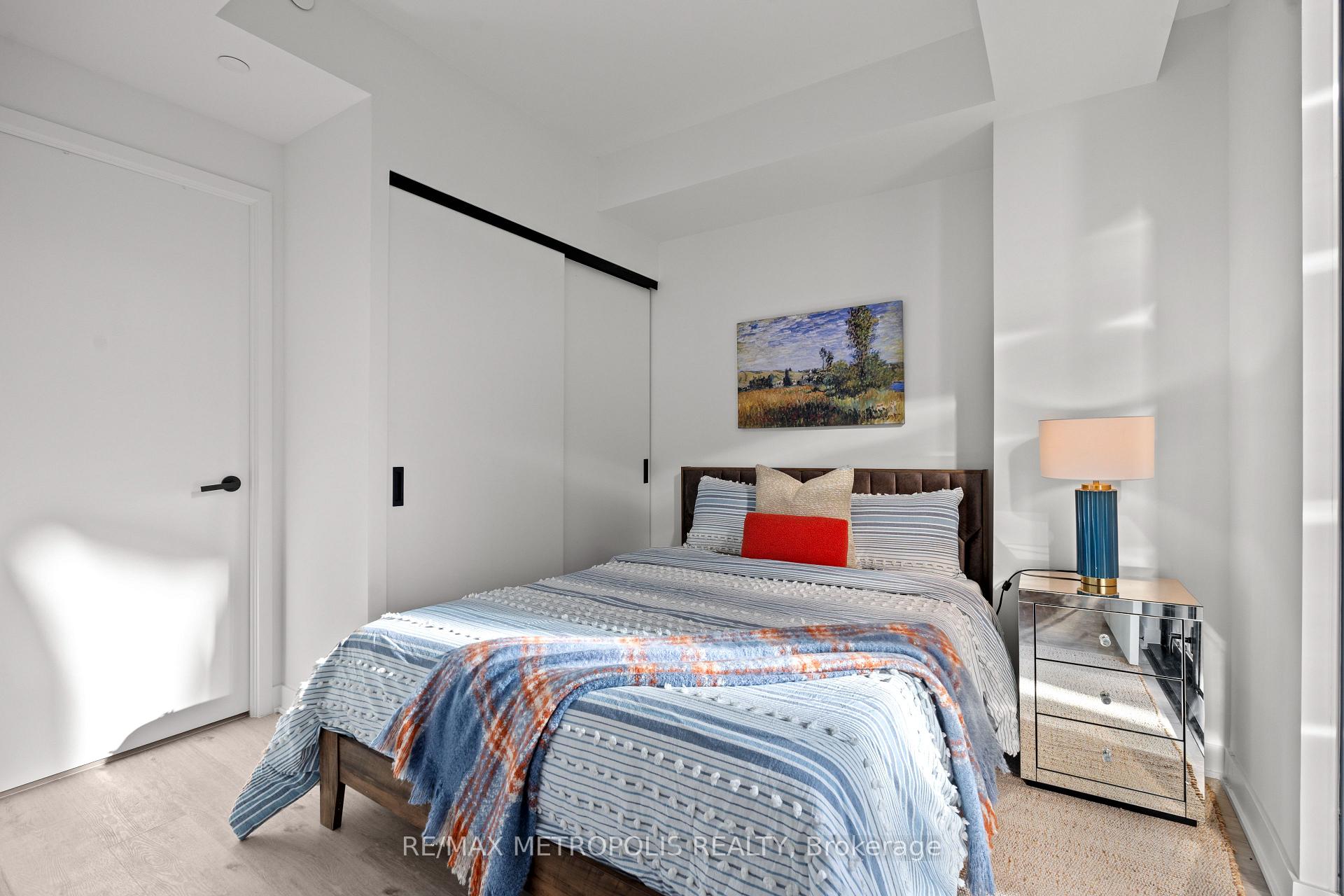 Photo 2 of Unit 810, 55 Charles Street E, Toronto, Church-Yonge Corridor — HOMEH