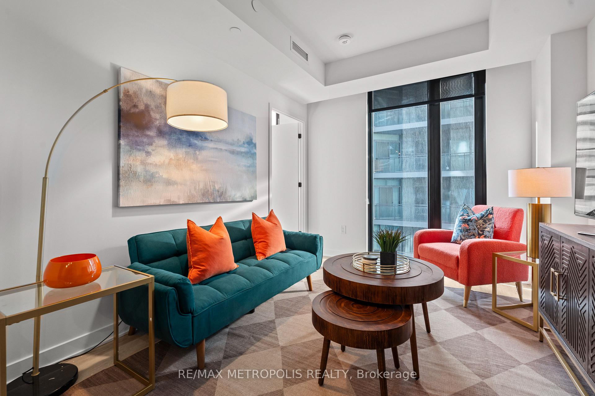 Photo 6 of Unit 810, 55 Charles Street E, Toronto, Church-Yonge Corridor — HOMEH