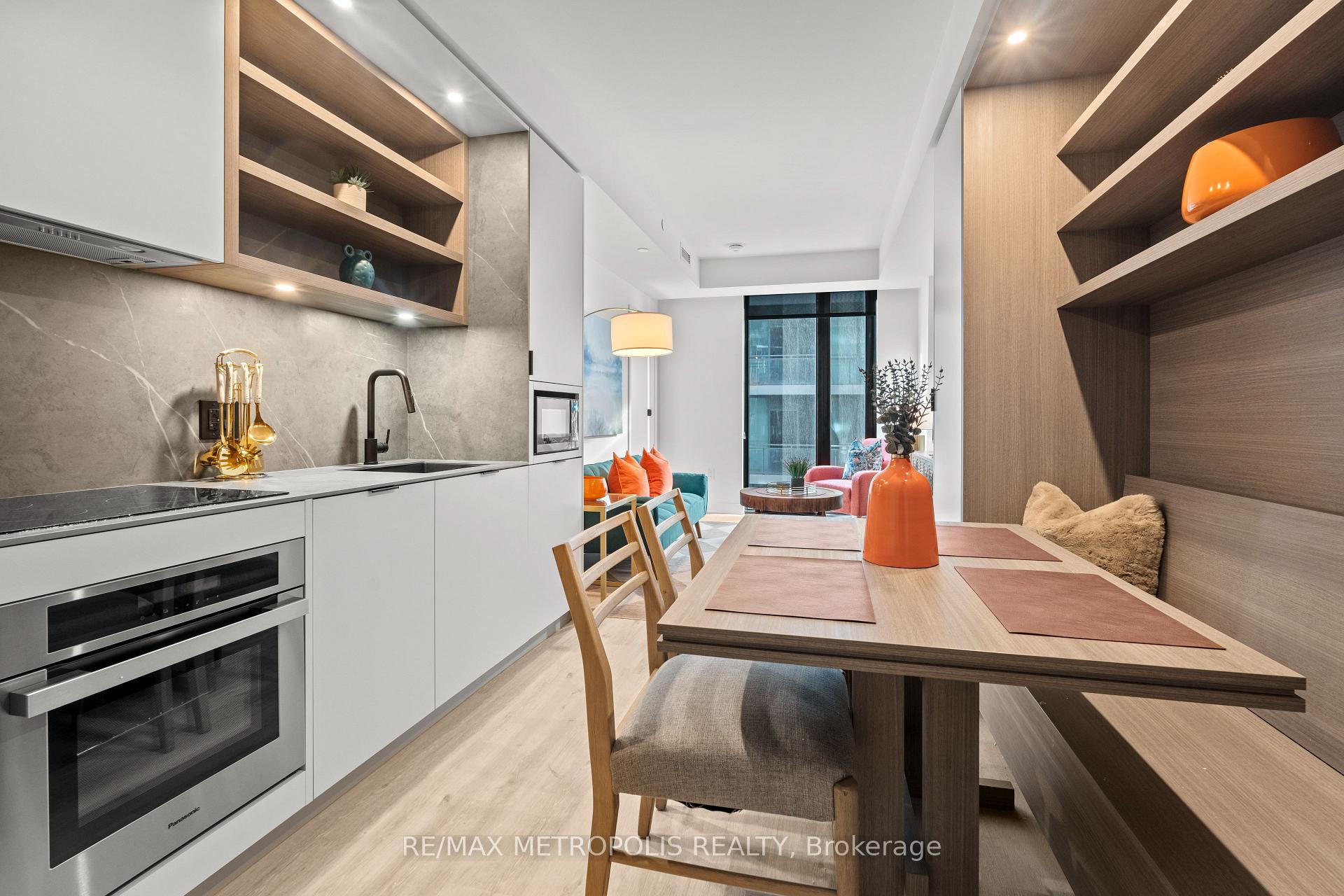 Photo 14 of Unit 810, 55 Charles Street E, Toronto, Church-Yonge Corridor — HOMEH