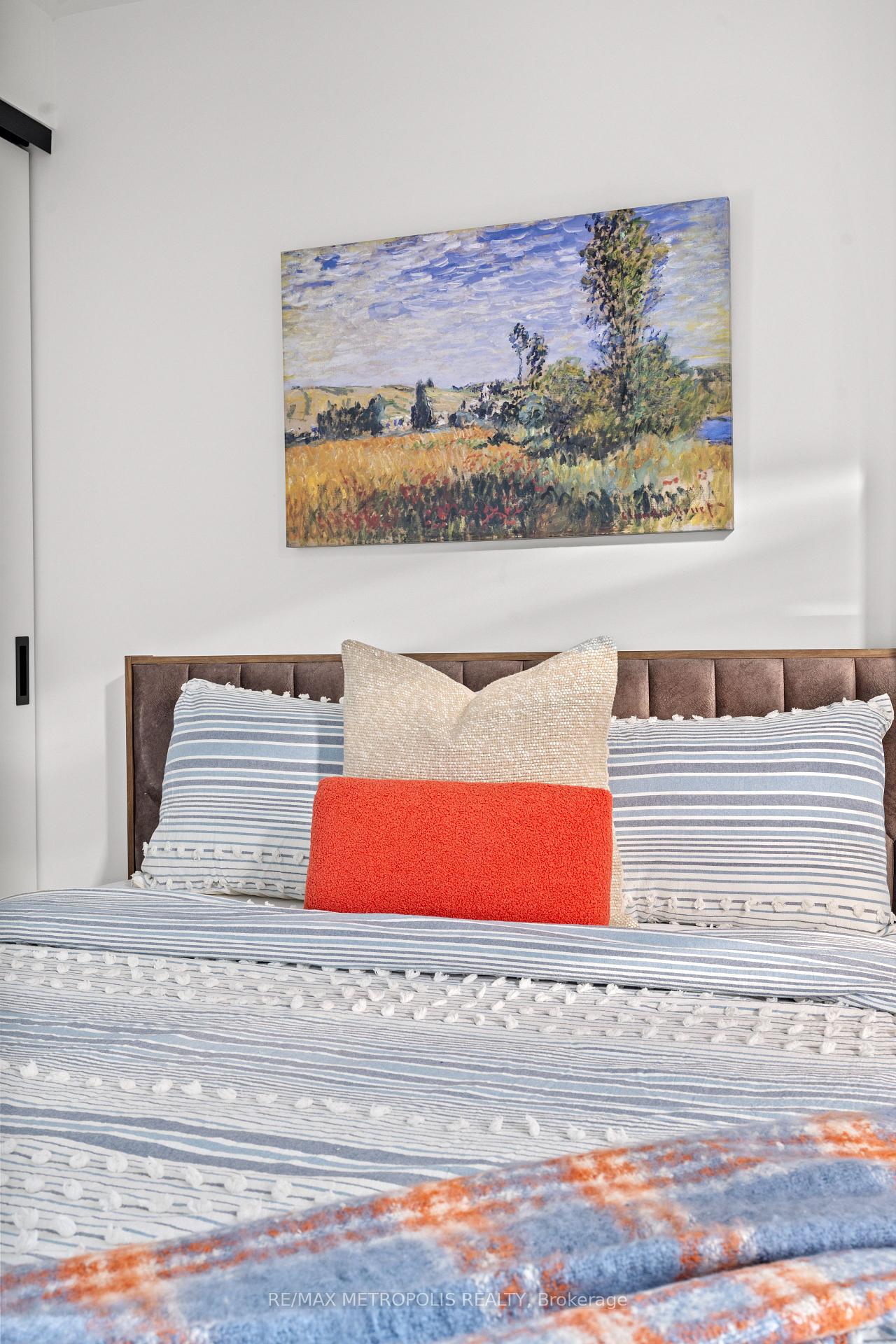 Photo 17 of Unit 810, 55 Charles Street E, Toronto, Church-Yonge Corridor — HOMEH