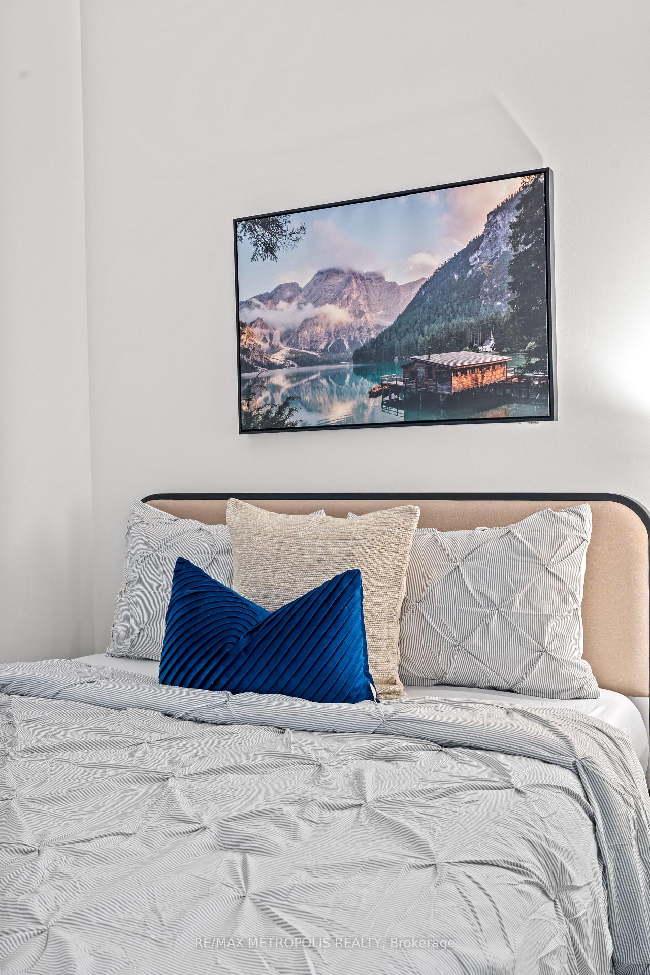 Photo 18 of Unit 810, 55 Charles Street E, Toronto, Church-Yonge Corridor — HOMEH
