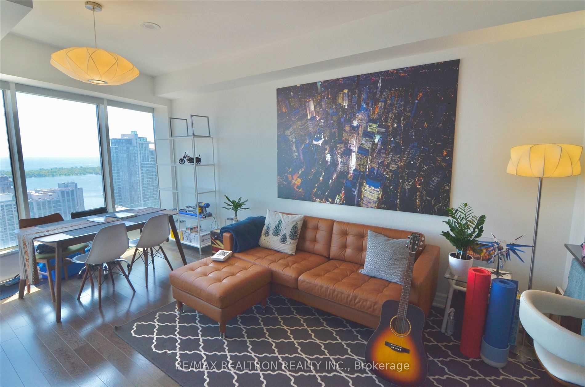 Photo 9 of Unit 4901, 8 The Esplanade, Toronto, Waterfront Communities — HOMEH