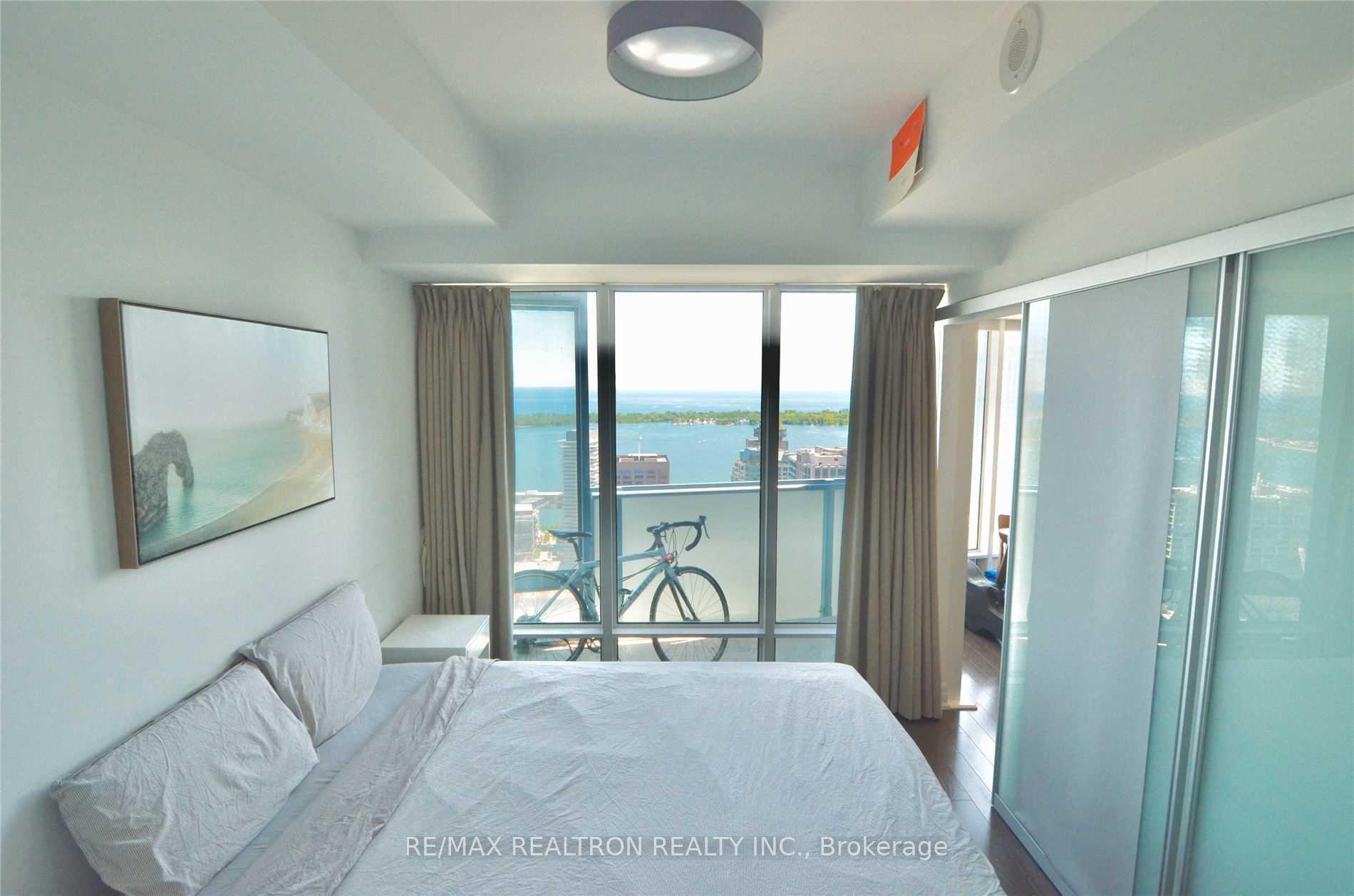 Photo 7 of Unit 4901, 8 The Esplanade, Toronto, Waterfront Communities — HOMEH