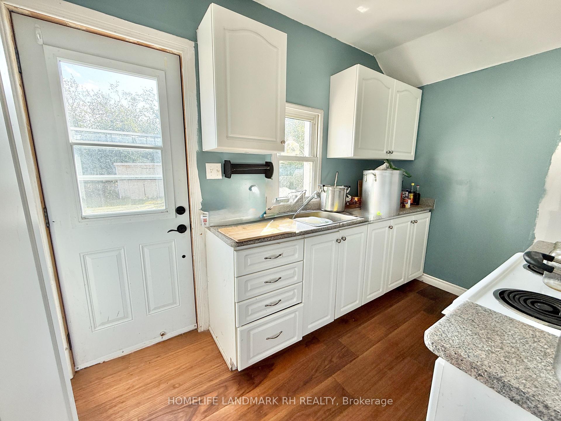 Photo 12 of 795 Third Avenue, Georgina, Historic Lakeshore Communities — HOMEH