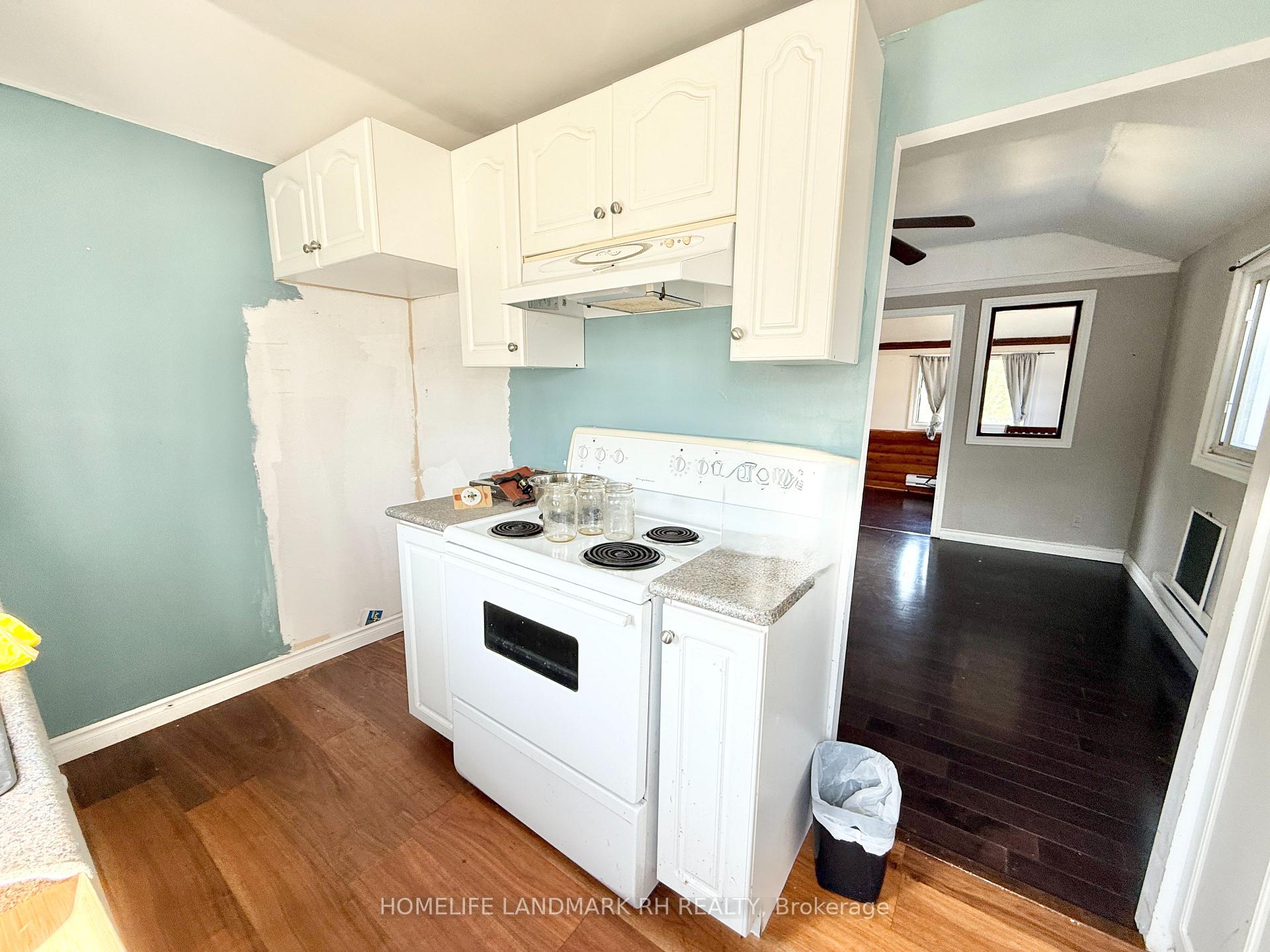 Photo 14 of 795 Third Avenue, Georgina, Historic Lakeshore Communities — HOMEH