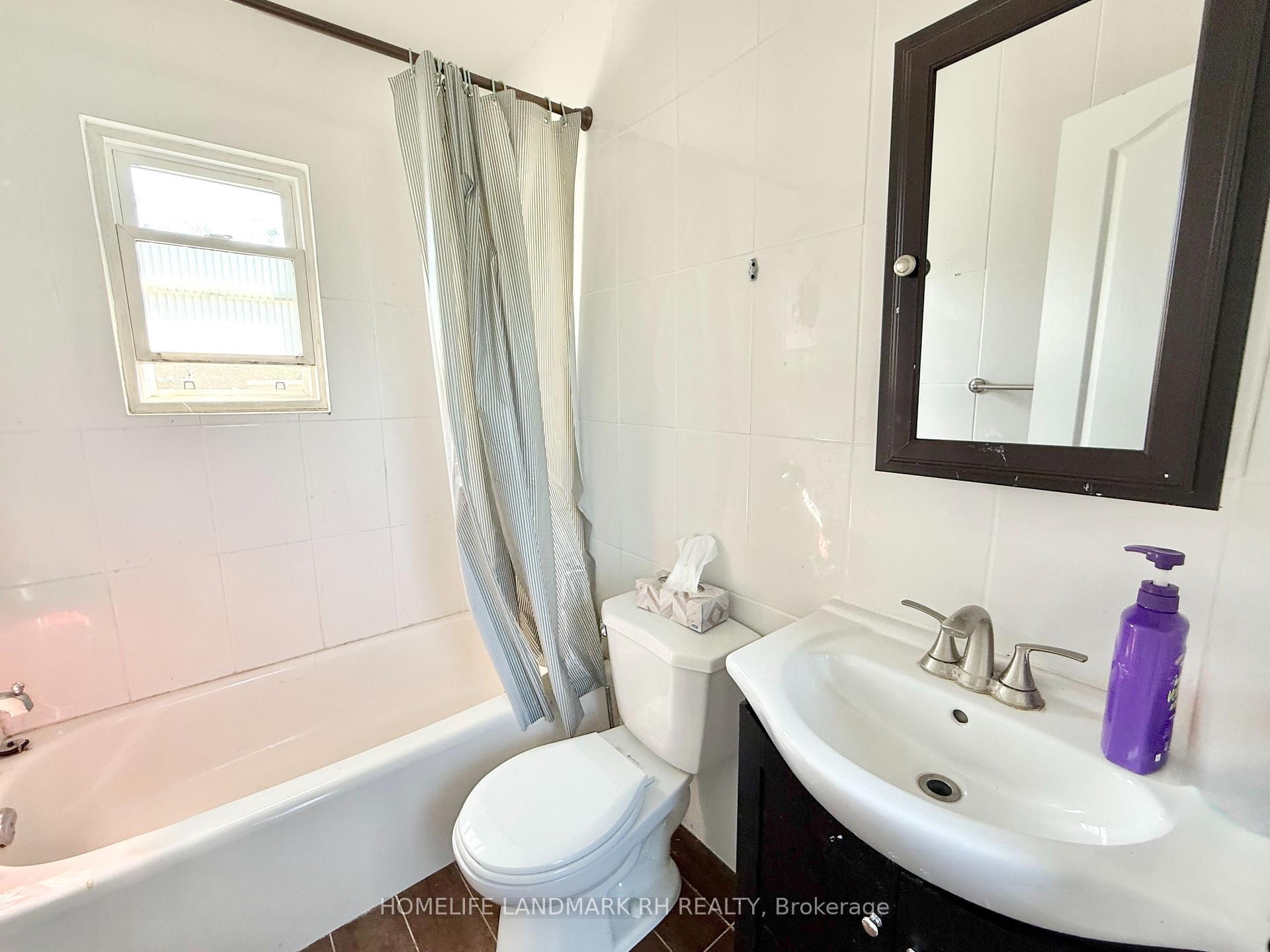 Photo 16 of 795 Third Avenue, Georgina, Historic Lakeshore Communities — HOMEH