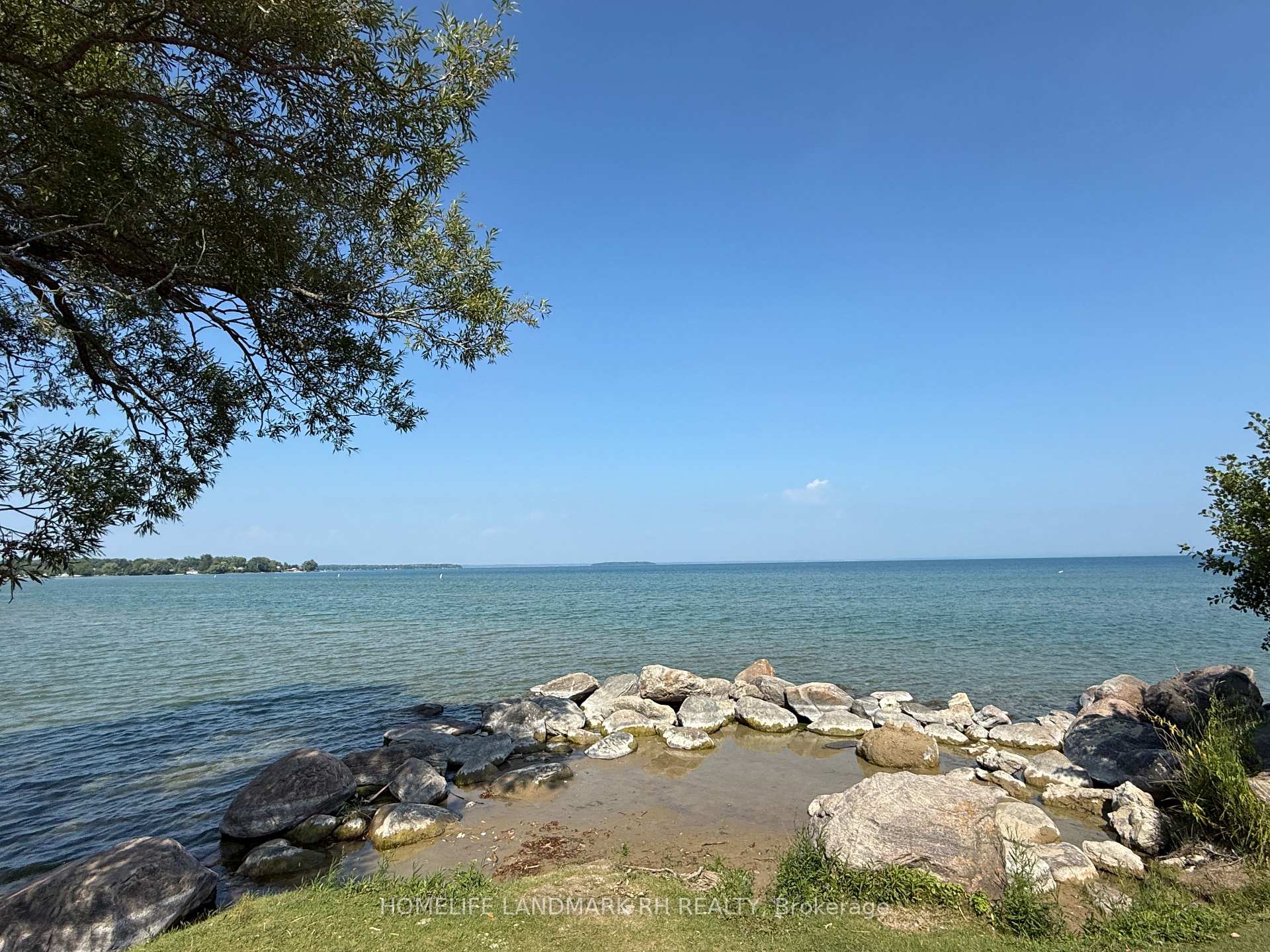 Photo 23 of 795 Third Avenue, Georgina, Historic Lakeshore Communities — HOMEH