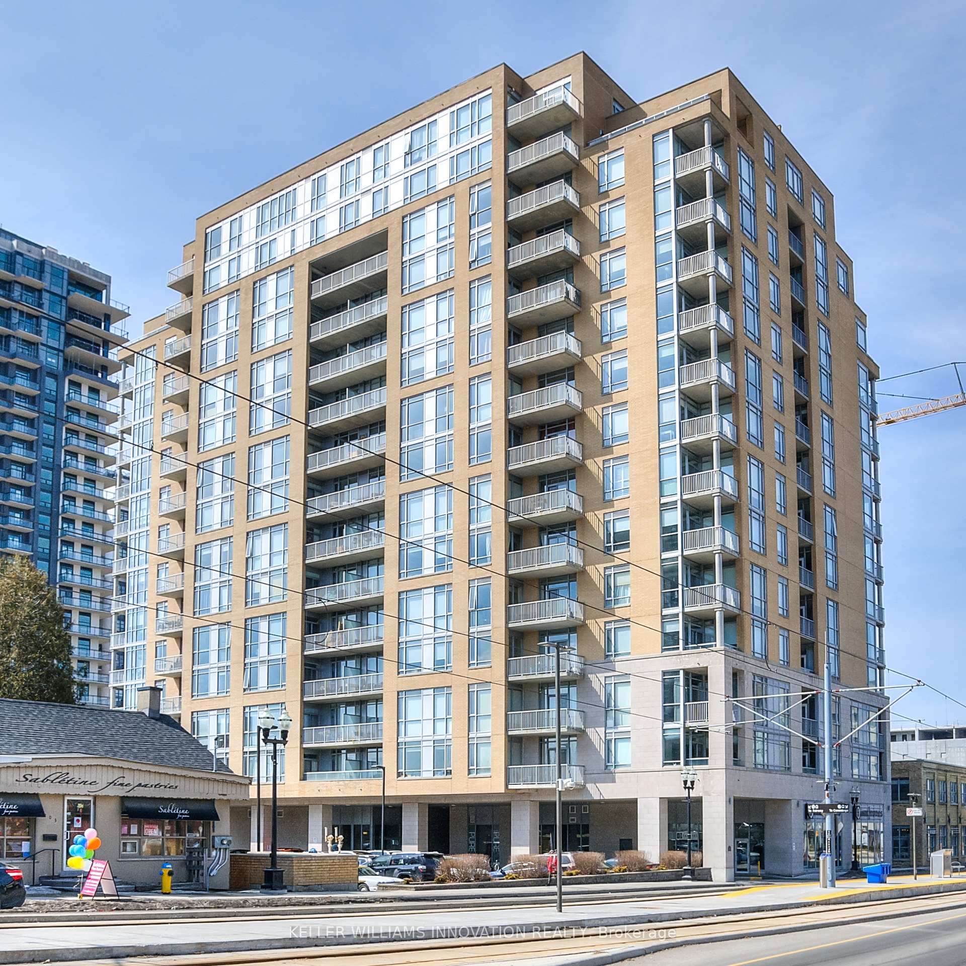 Front of Unit 709, 191 King Street S