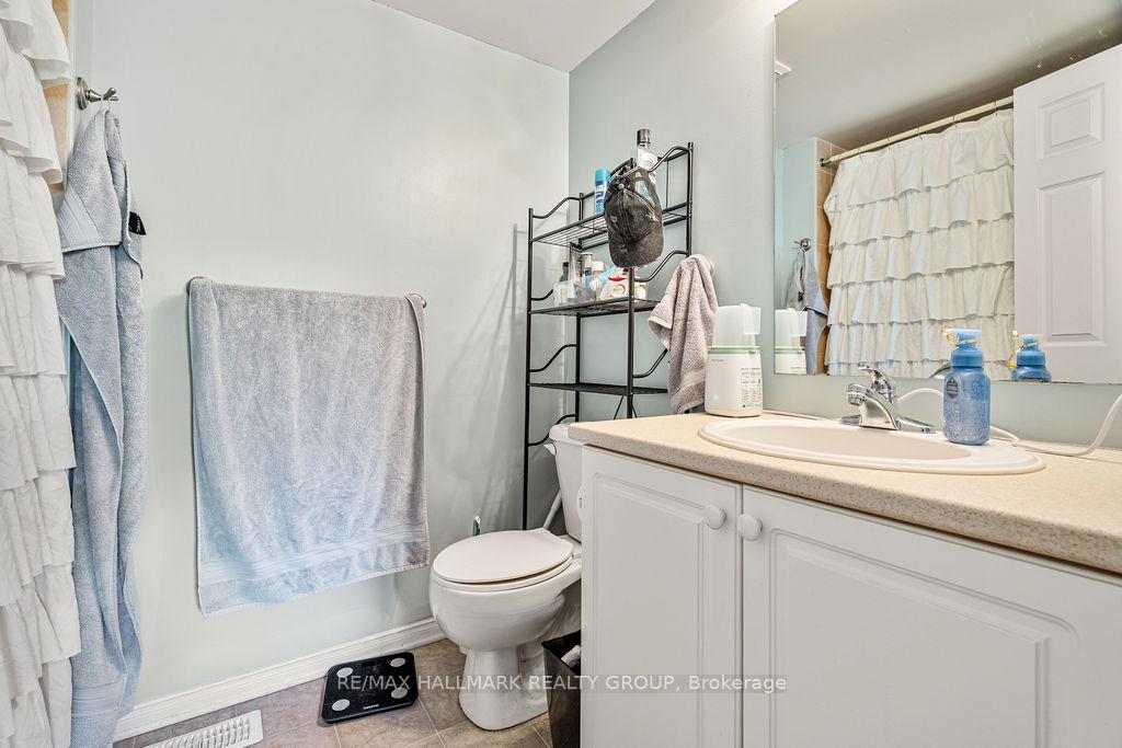 Photo 15 of 114 Bonfield Private, Ottawa, Avalon East — HOMEH