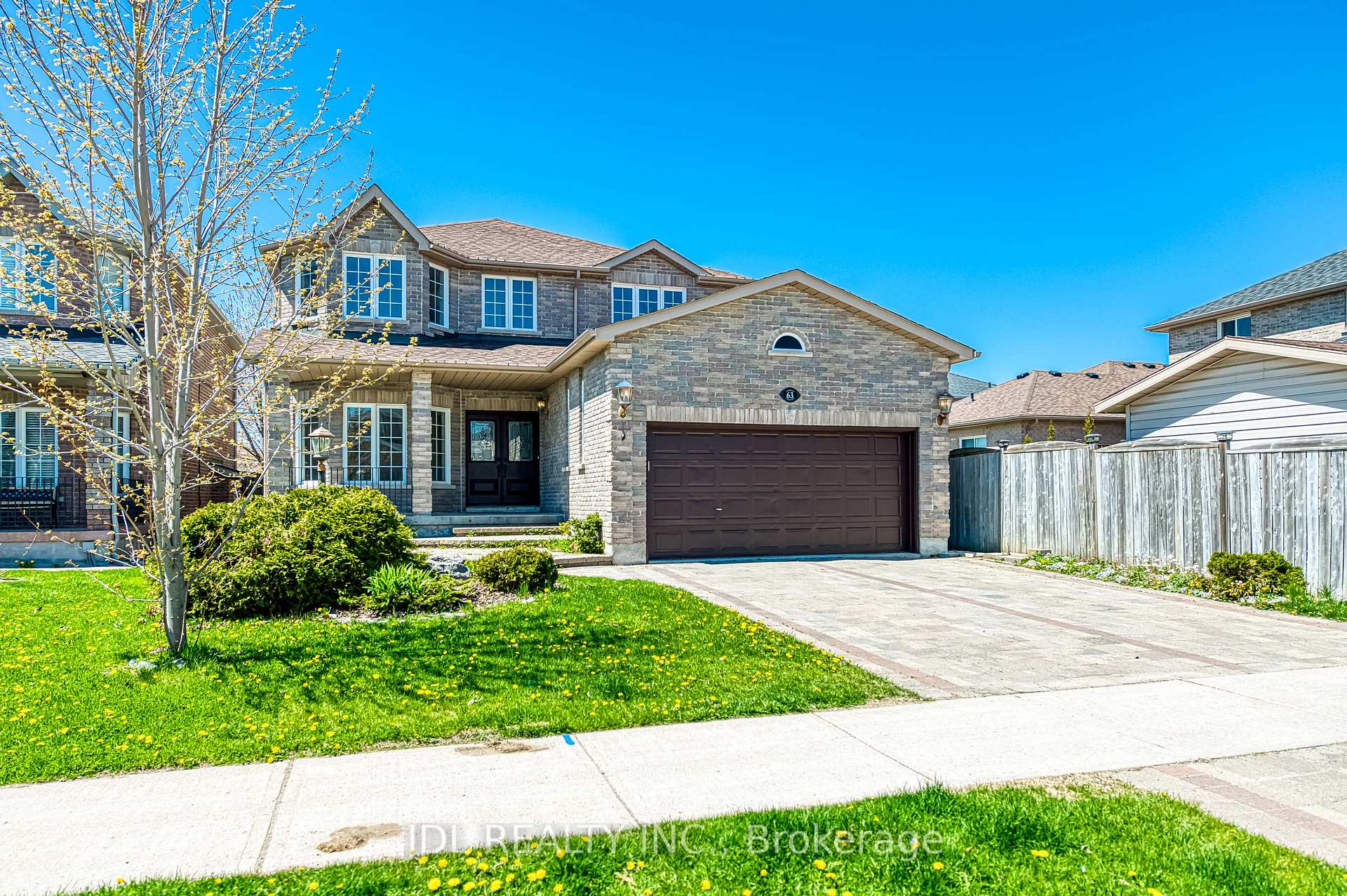 Photo 3 of 63 Joseph Crescent, Barrie, Painswick South — HOMEH