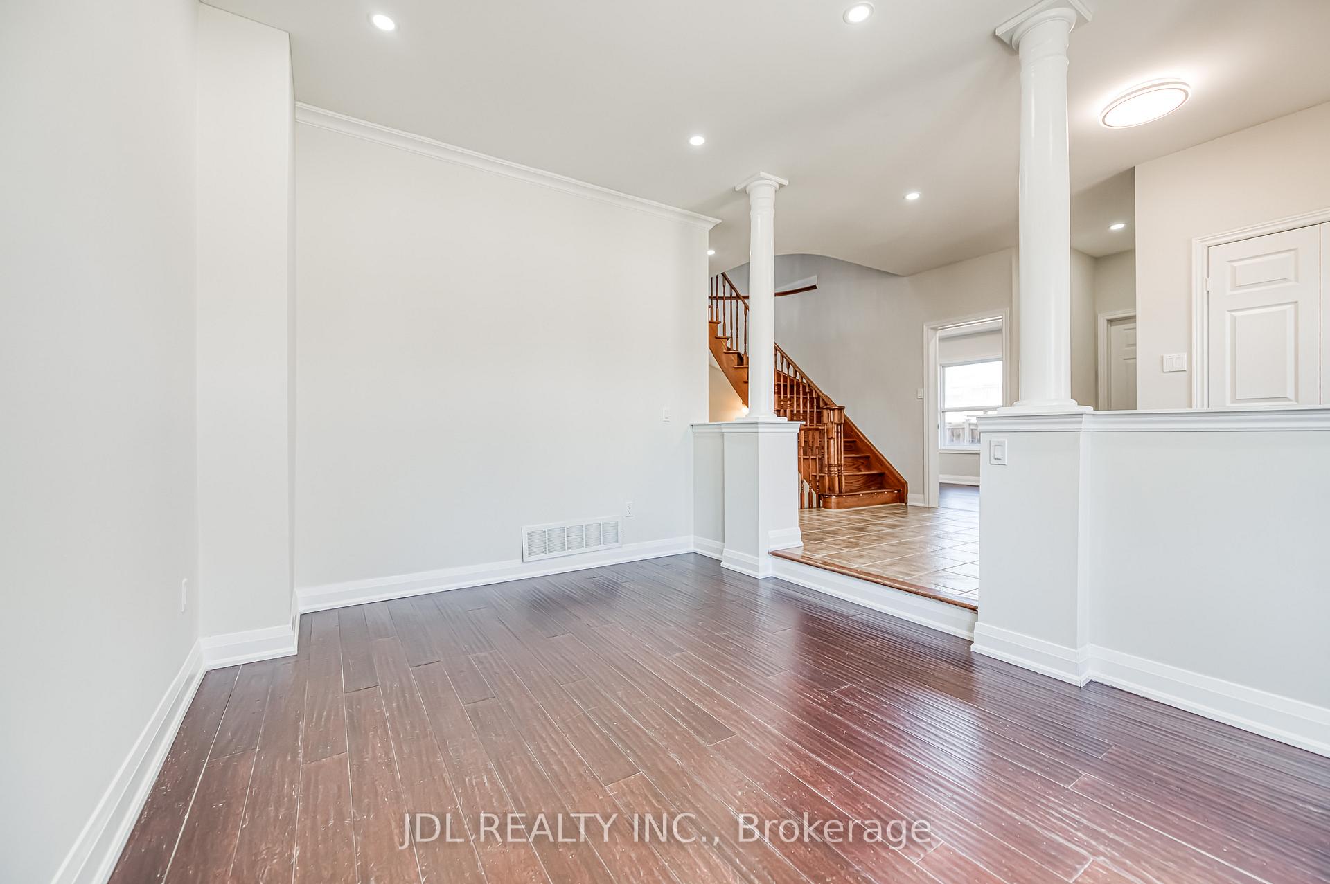 Photo 7 of 63 Joseph Crescent, Barrie, Painswick South — HOMEH
