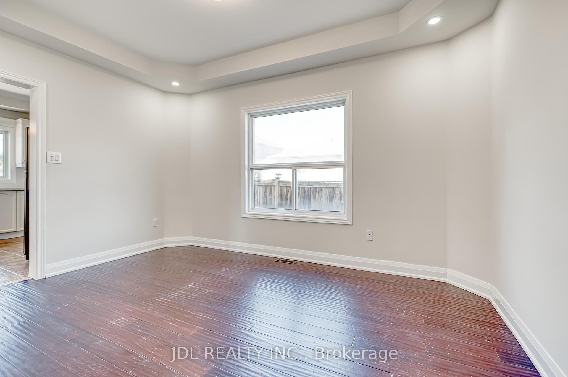Photo 8 of 63 Joseph Crescent, Barrie, Painswick South — HOMEH