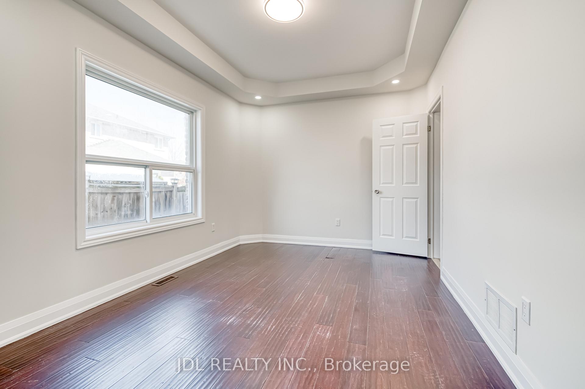 Photo 9 of 63 Joseph Crescent, Barrie, Painswick South — HOMEH