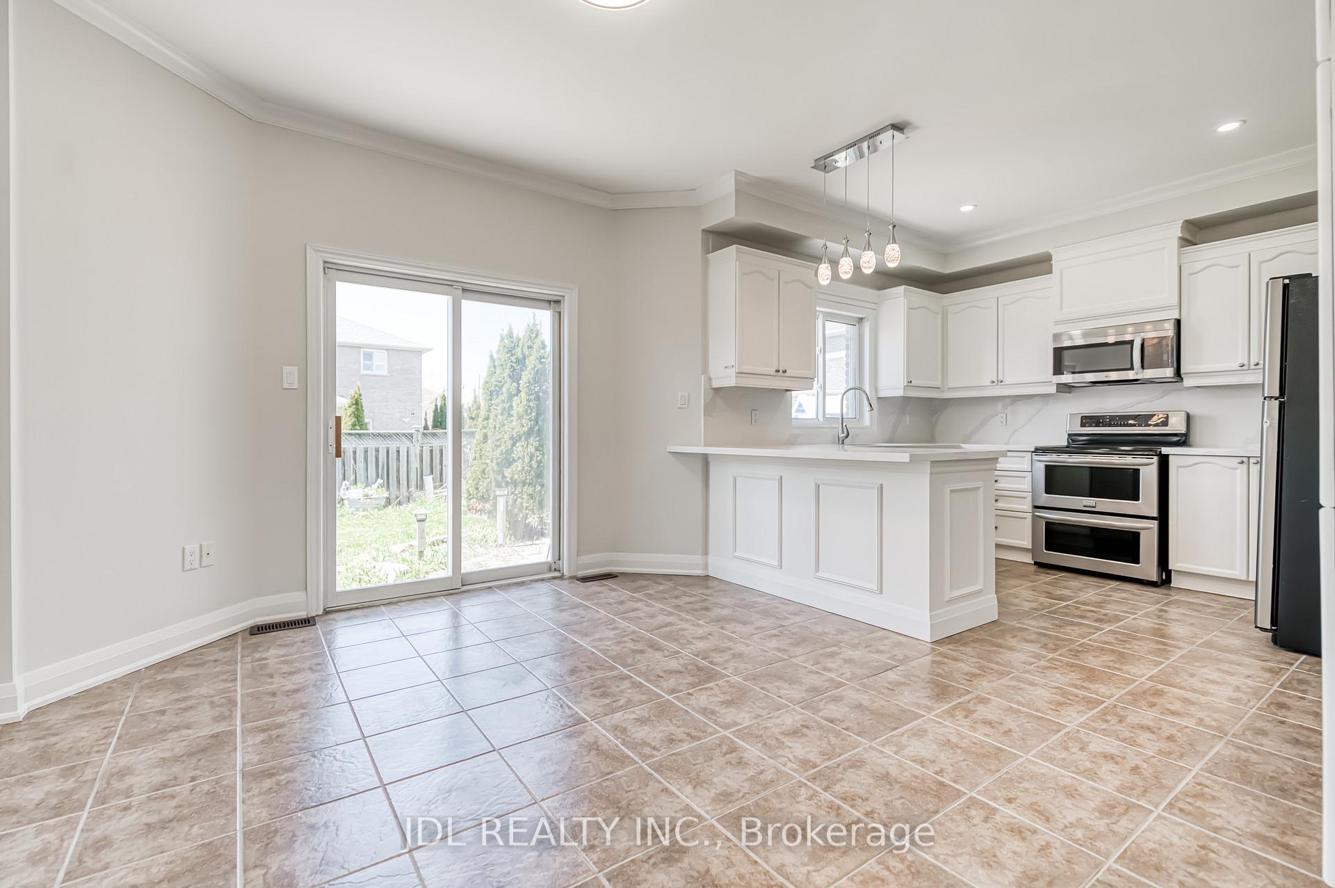 Photo 15 of 63 Joseph Crescent, Barrie, Painswick South — HOMEH
