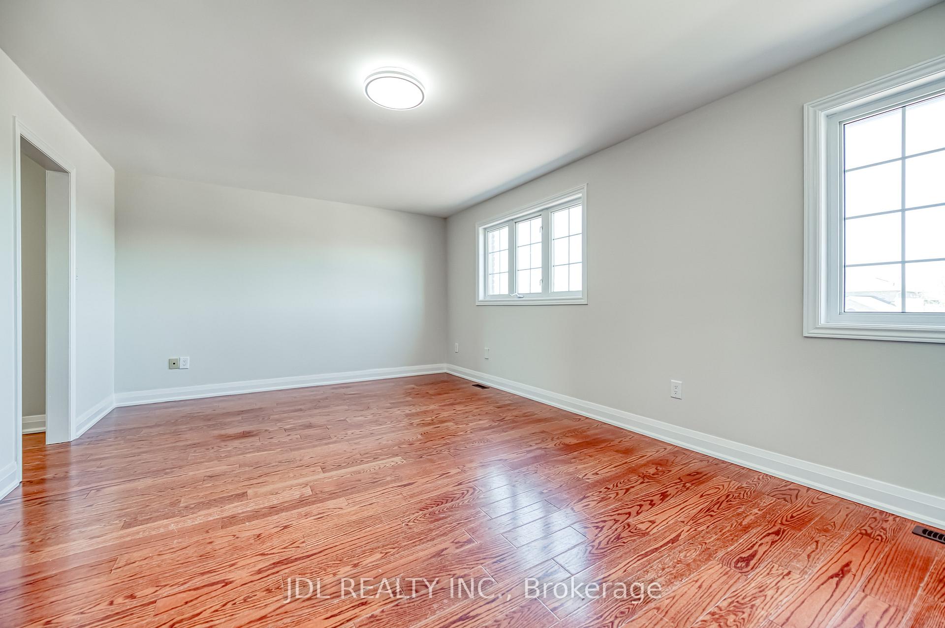Photo 30 of 63 Joseph Crescent, Barrie, Painswick South — HOMEH