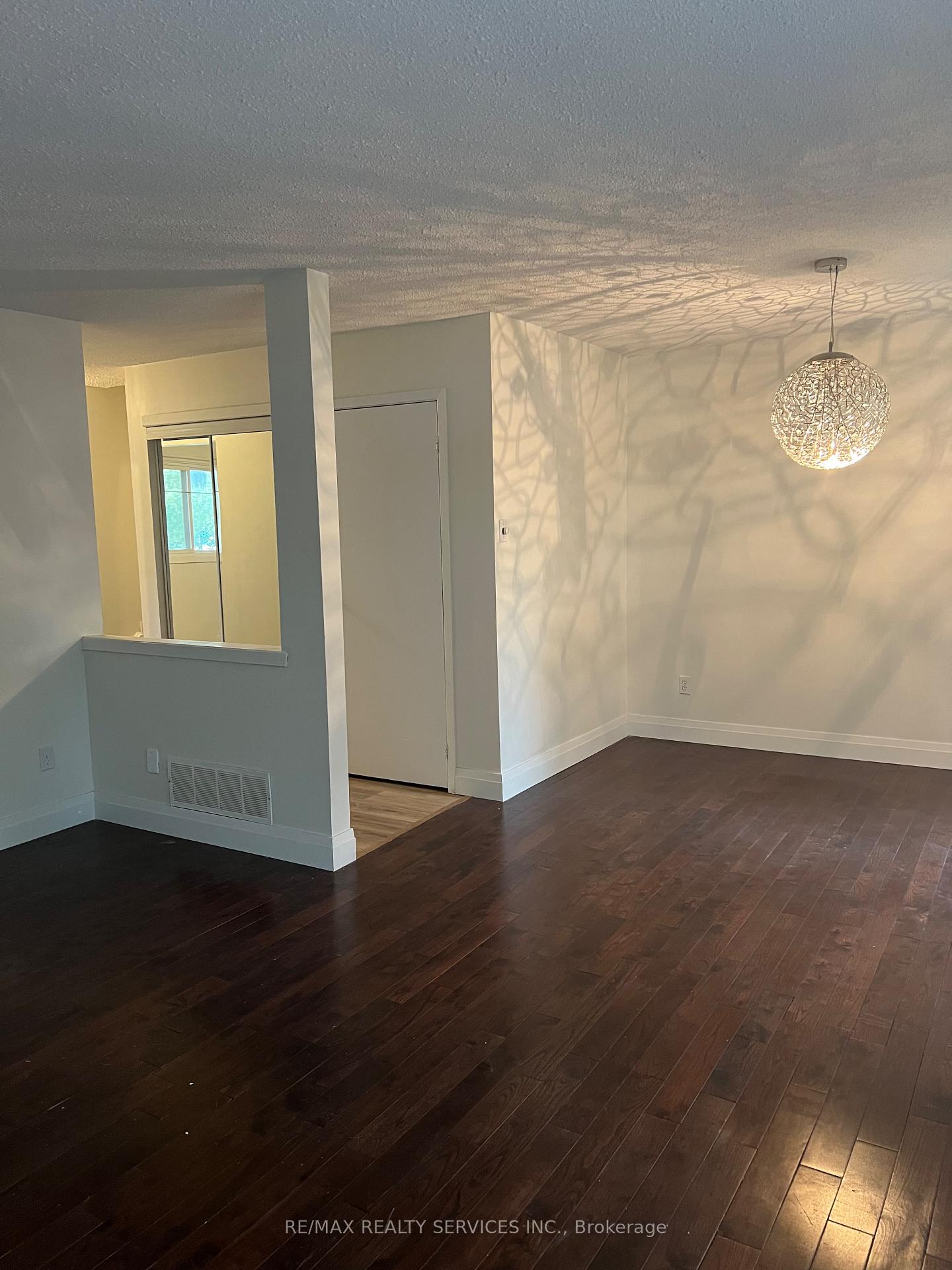 Photo 8 of Unit 49, 93 Hansen Road N, Brampton, Madoc — HOMEH