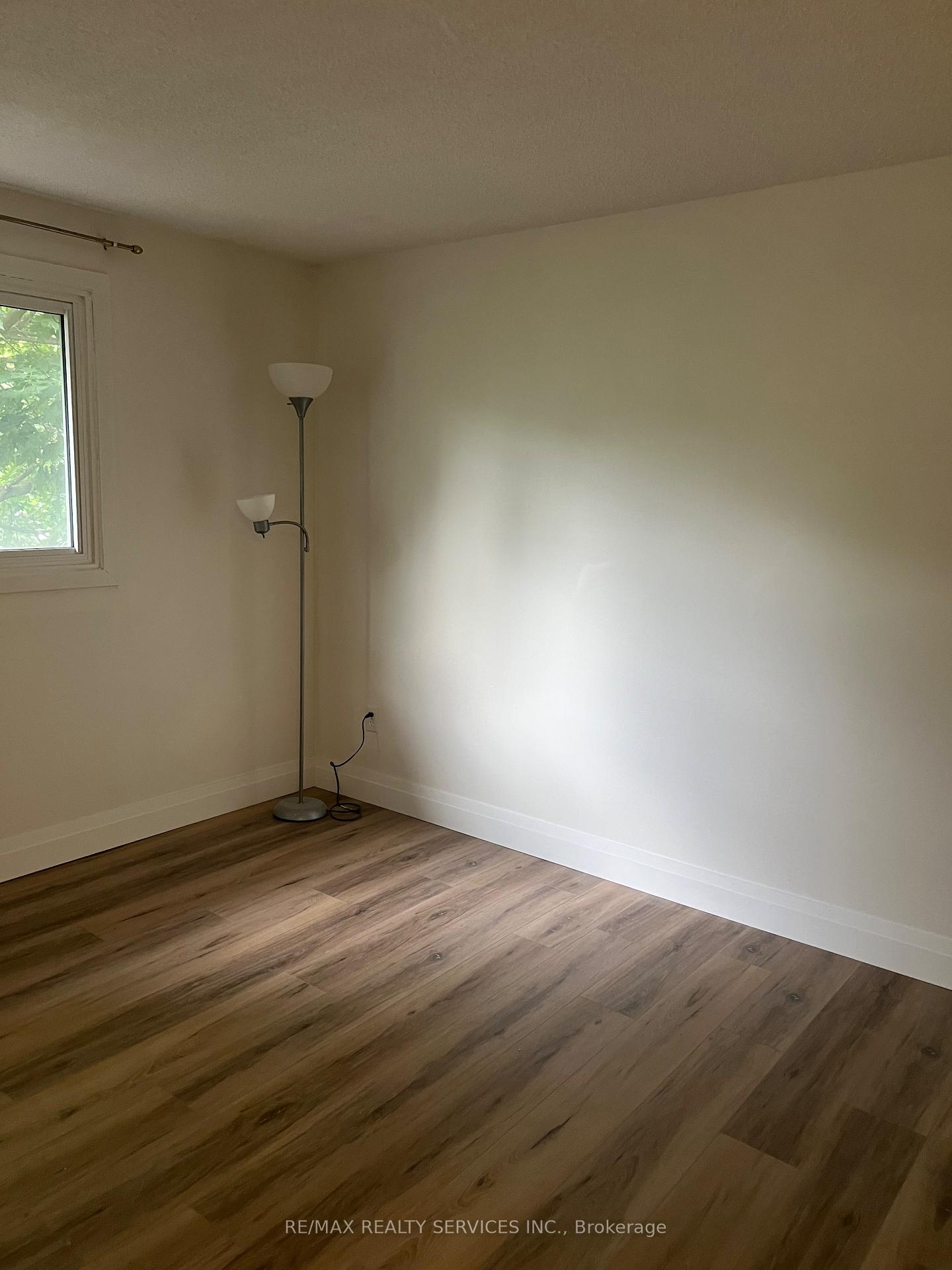 Photo 13 of Unit 49, 93 Hansen Road N, Brampton, Madoc — HOMEH