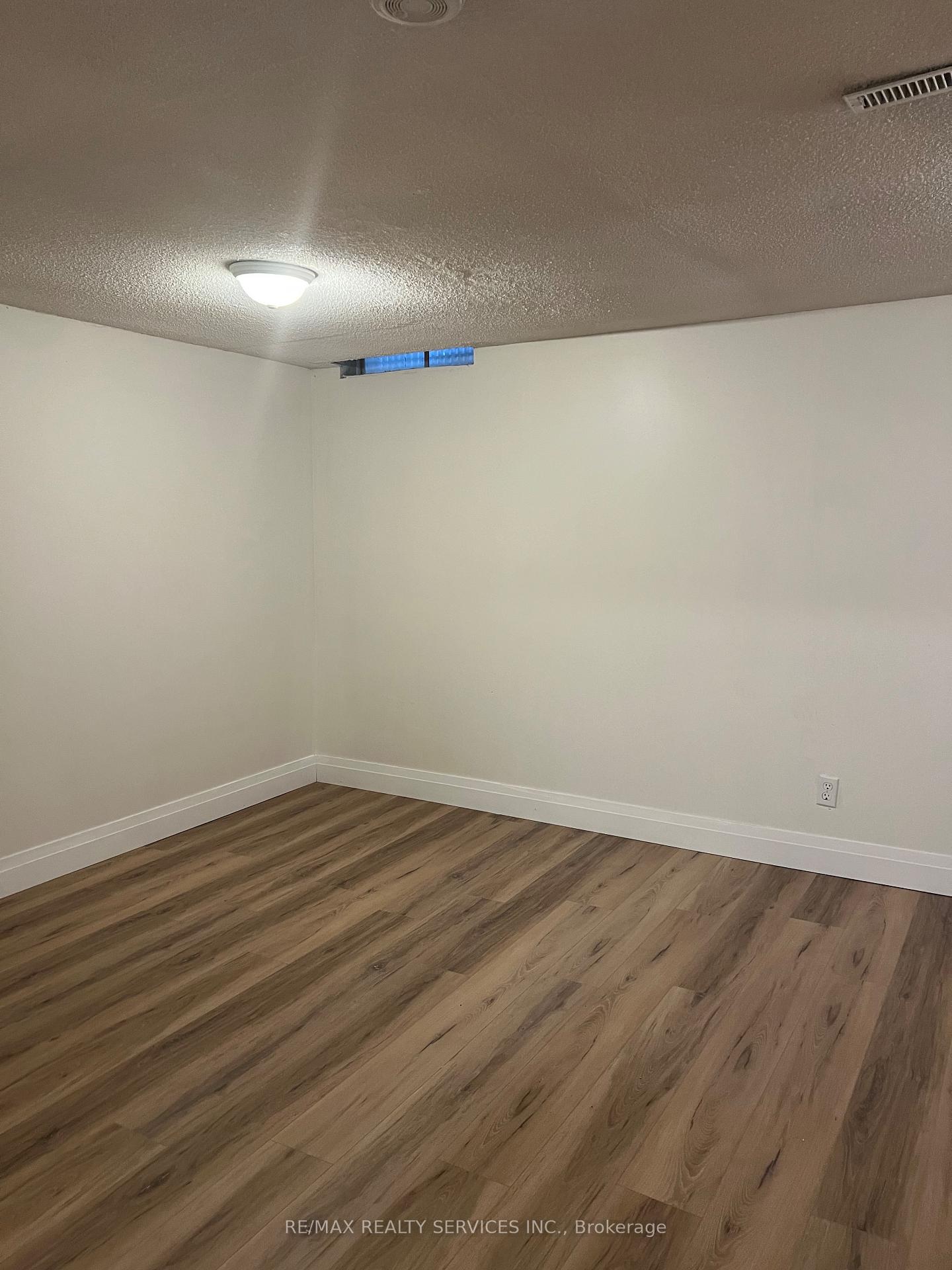 Photo 18 of Unit 49, 93 Hansen Road N, Brampton, Madoc — HOMEH