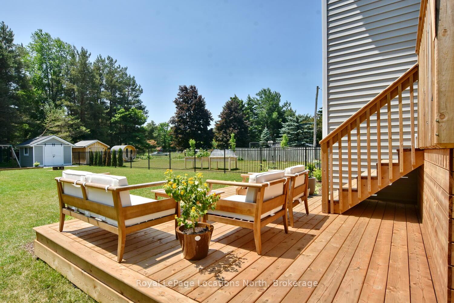 Photo 5 of 11 Locke Avenue, Clearview, Stayner — HOMEH