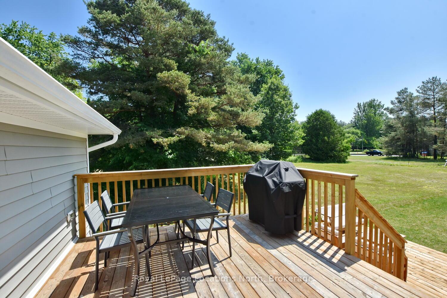 Photo 7 of 11 Locke Avenue, Clearview, Stayner — HOMEH