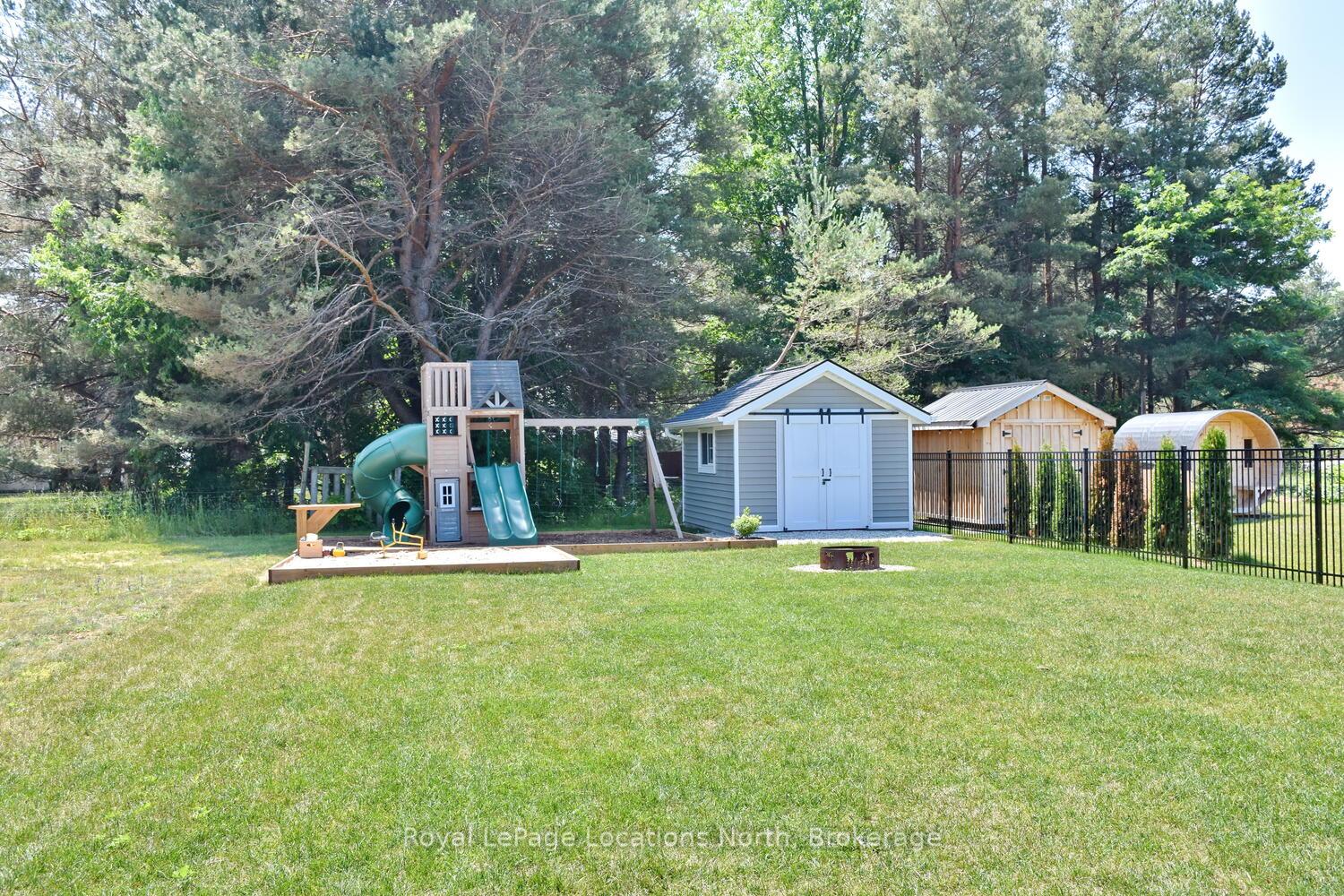 Photo 10 of 11 Locke Avenue, Clearview, Stayner — HOMEH