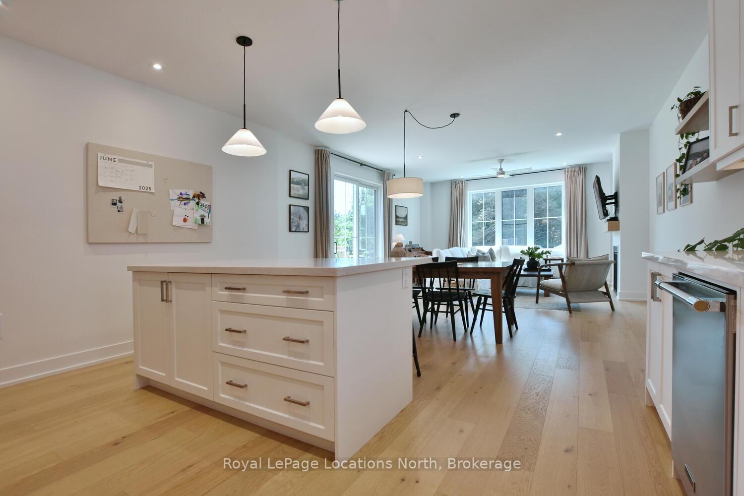 Photo 14 of 11 Locke Avenue, Clearview, Stayner — HOMEH