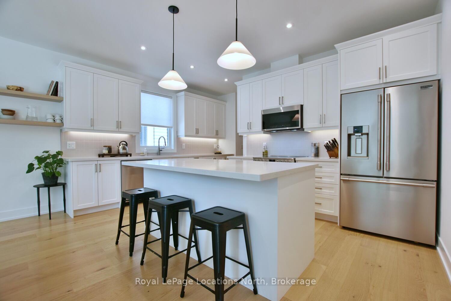 Photo 16 of 11 Locke Avenue, Clearview, Stayner — HOMEH