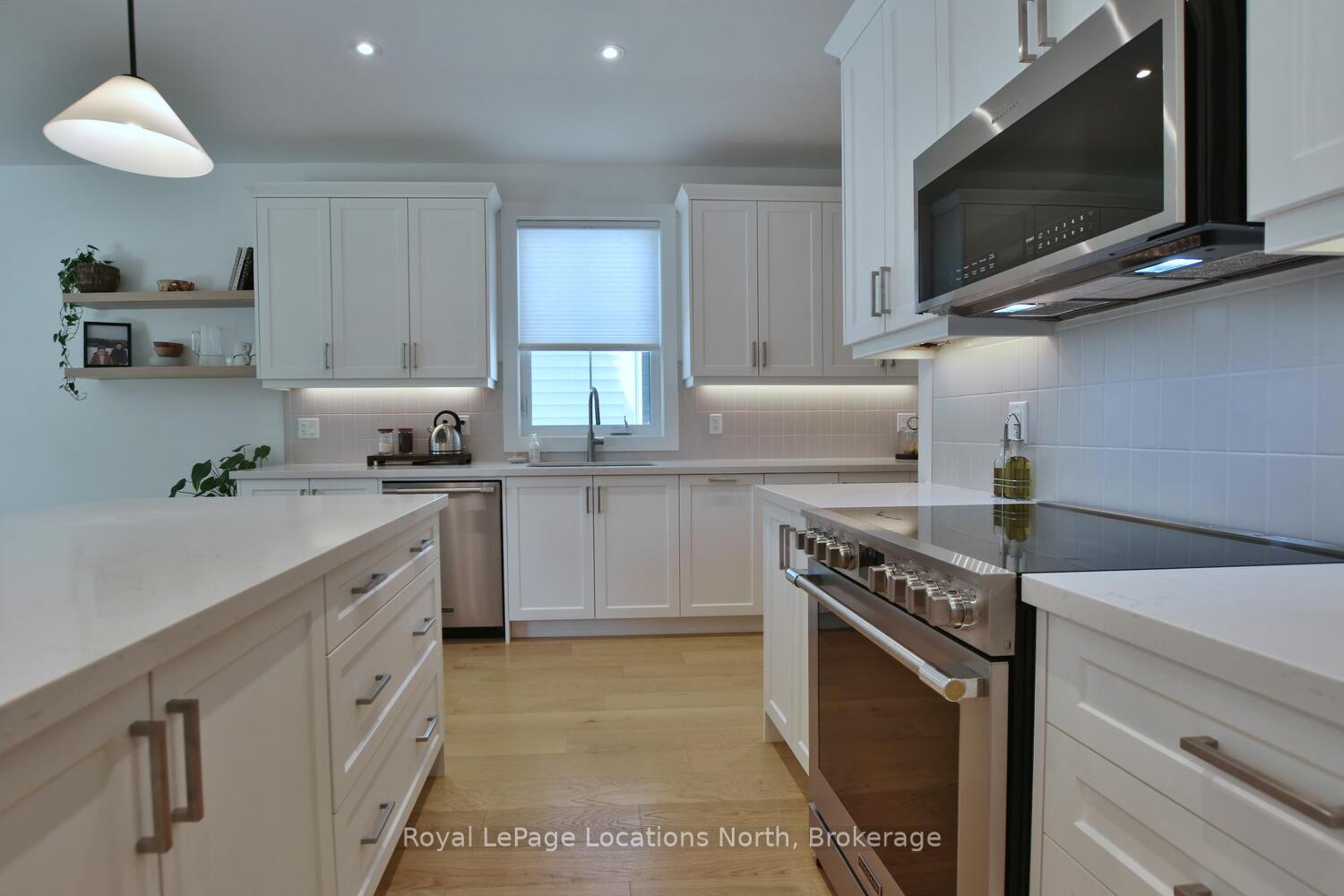 Photo 18 of 11 Locke Avenue, Clearview, Stayner — HOMEH