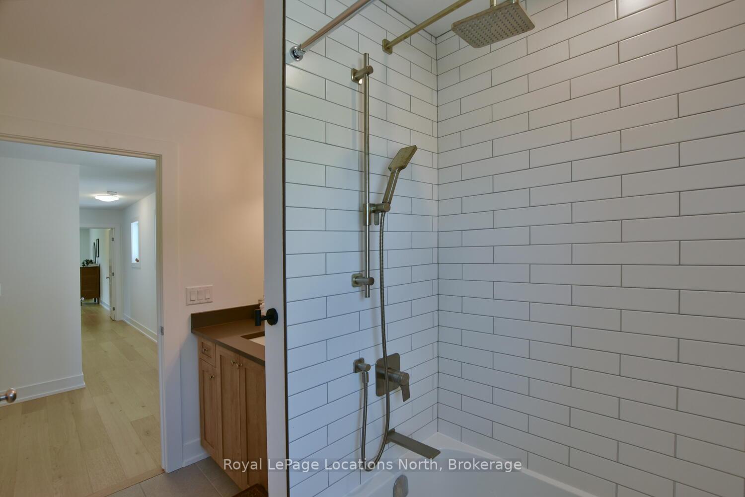Photo 41 of 11 Locke Avenue, Clearview, Stayner — HOMEH