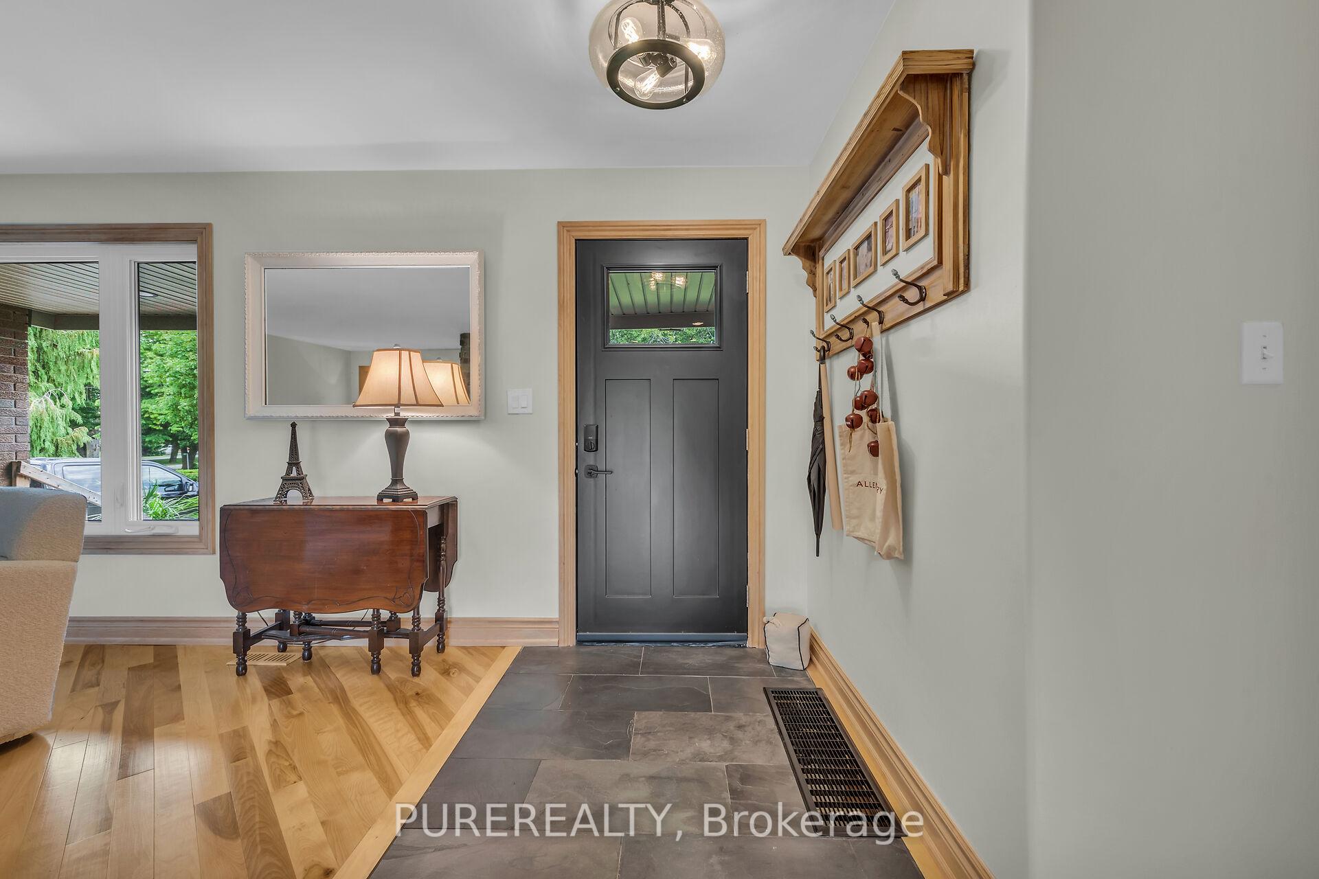 Photo 4 of 740 Ridge Road, Hamilton, Rural Stoney Creek — HOMEH