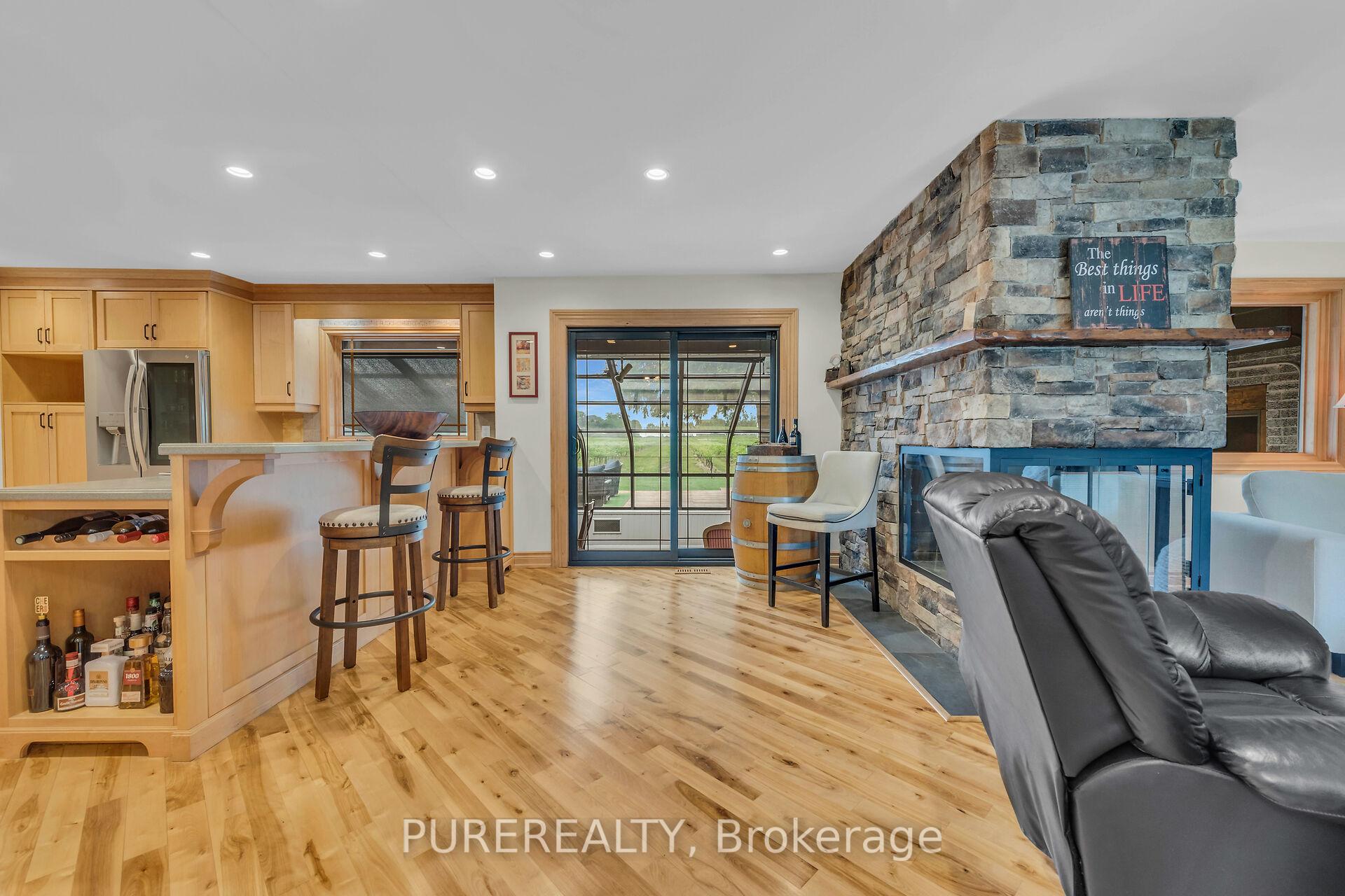 Photo 9 of 740 Ridge Road, Hamilton, Rural Stoney Creek — HOMEH