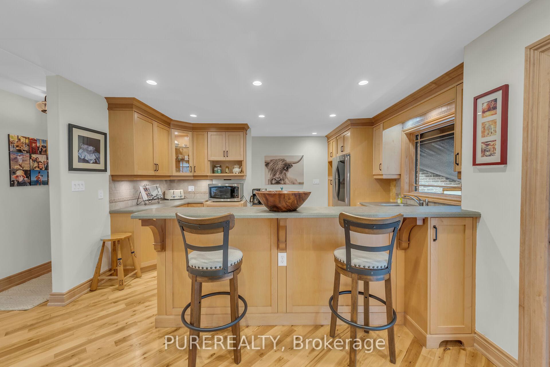 Photo 11 of 740 Ridge Road, Hamilton, Rural Stoney Creek — HOMEH