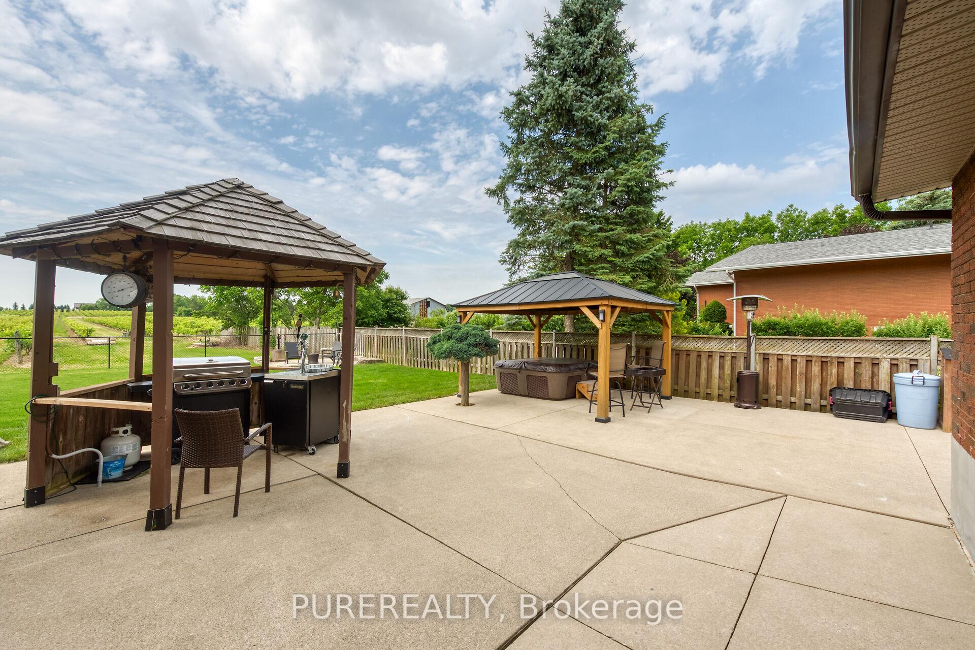 Photo 25 of 740 Ridge Road, Hamilton, Rural Stoney Creek — HOMEH