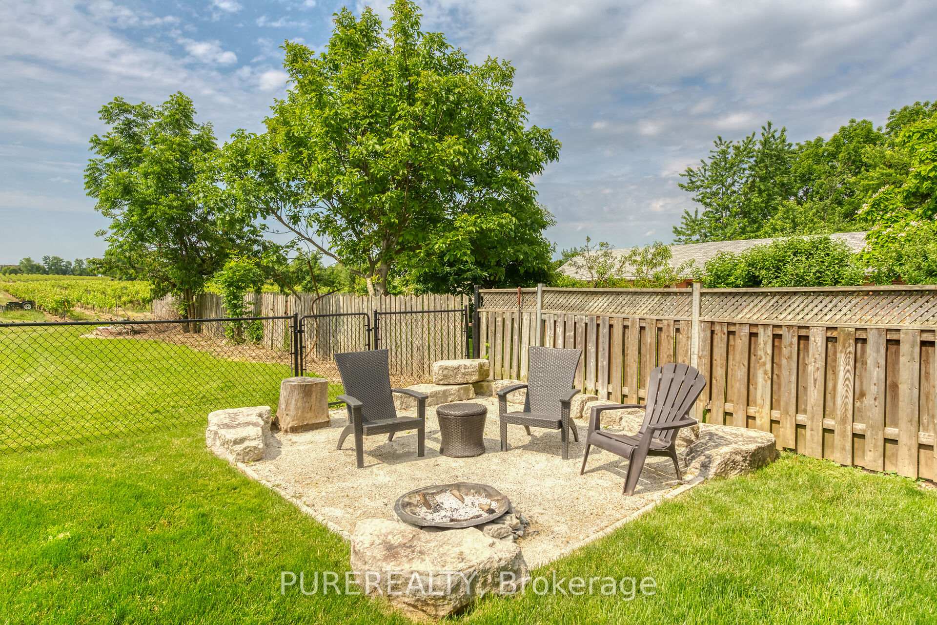 Photo 28 of 740 Ridge Road, Hamilton, Rural Stoney Creek — HOMEH