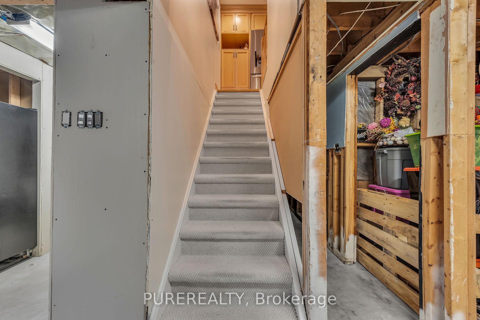 Photo 31 of 740 Ridge Road, Hamilton, Rural Stoney Creek — HOMEH