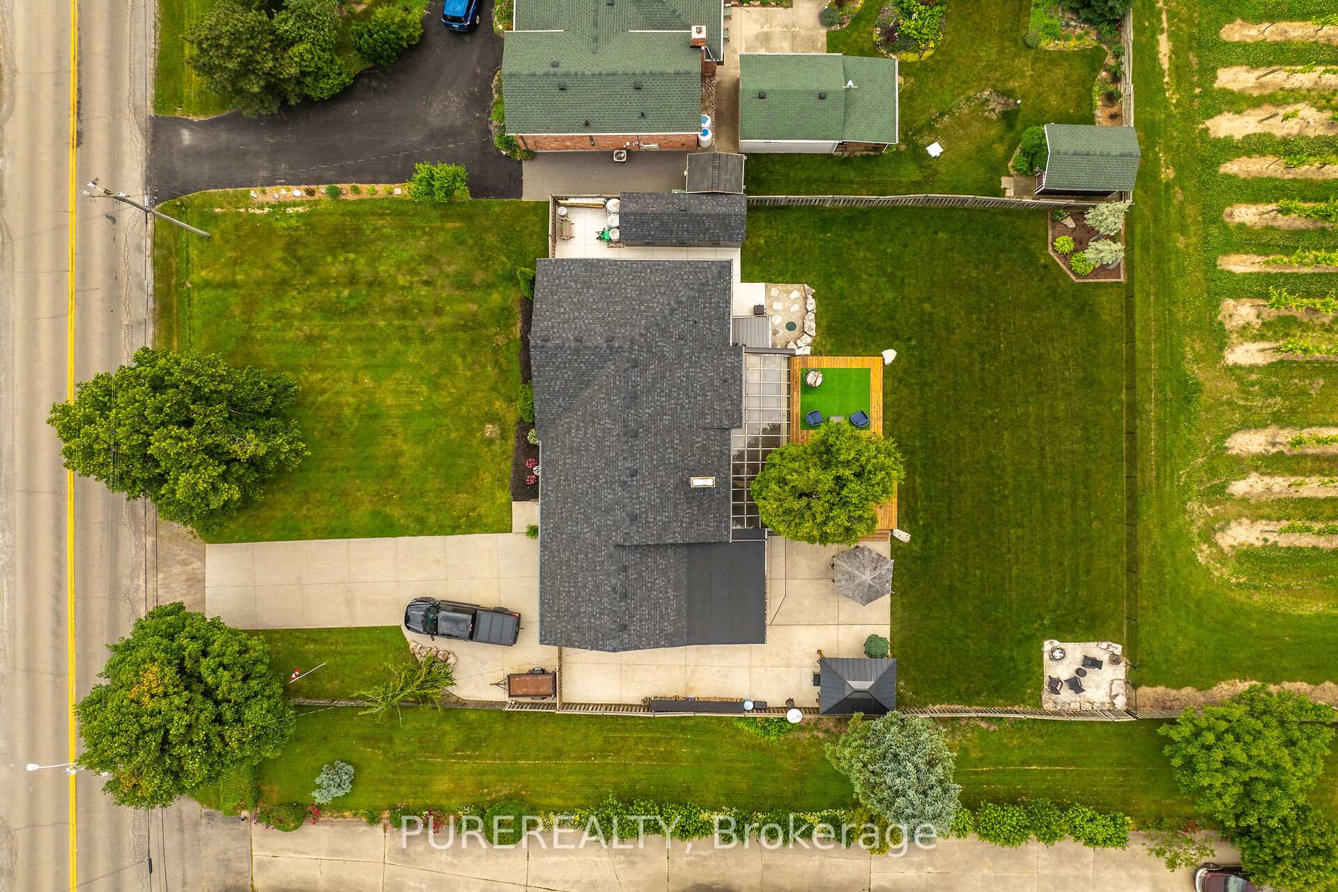 Photo 34 of 740 Ridge Road, Hamilton, Rural Stoney Creek — HOMEH