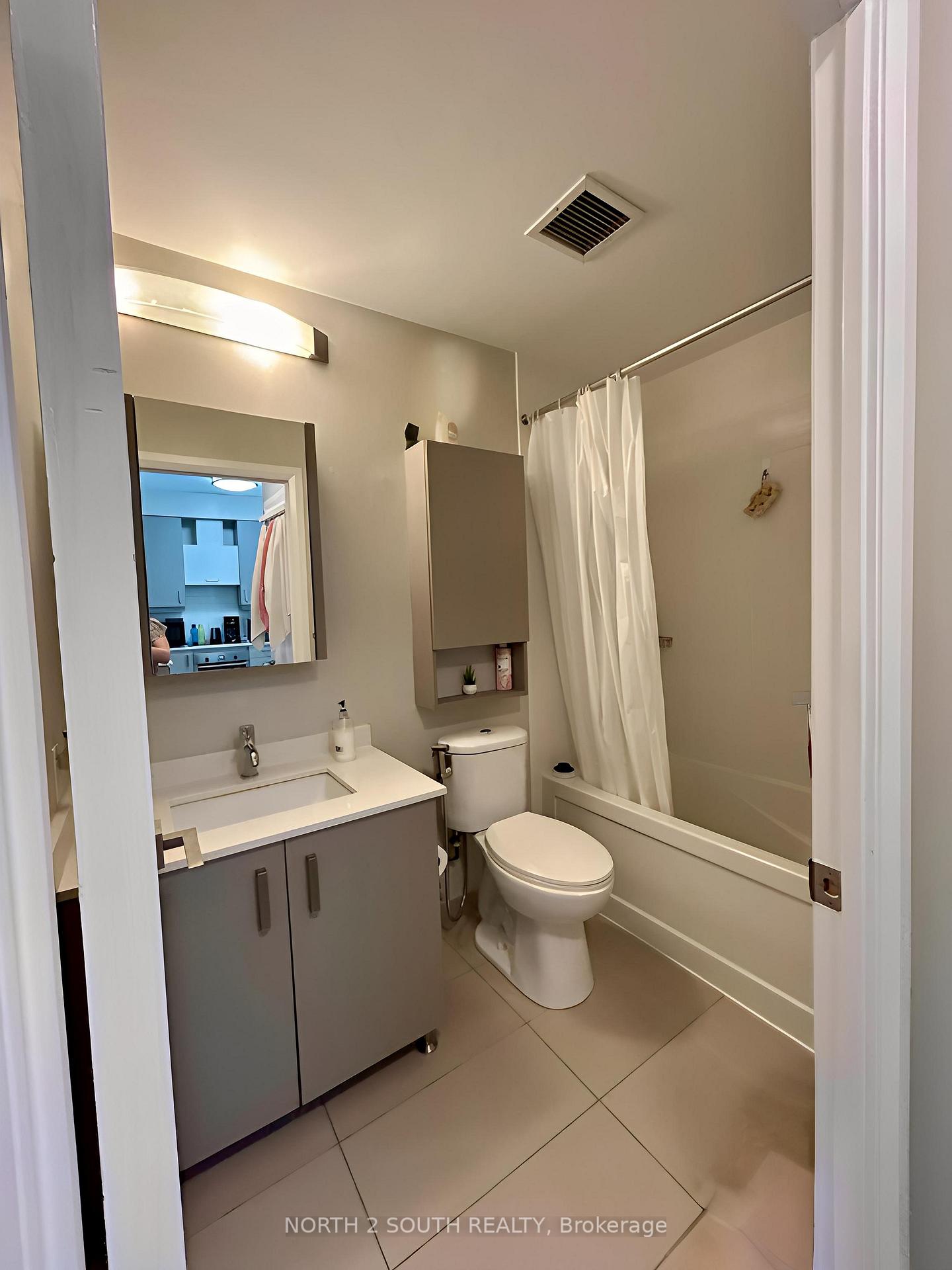 Photo 15 of Unit 302, 28 Uptown Drive, Markham, Unionville — HOMEH