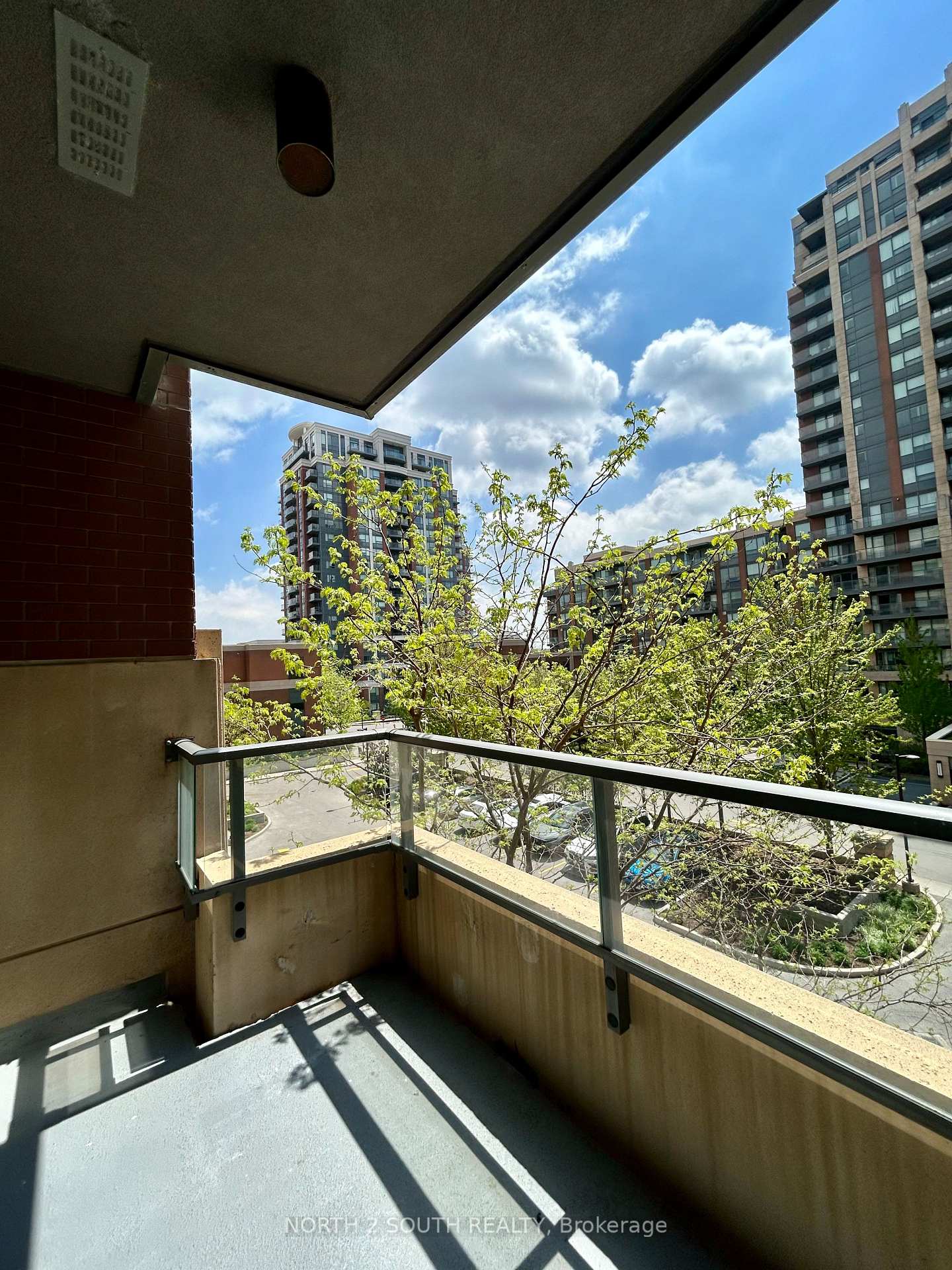 Photo 16 of Unit 302, 28 Uptown Drive, Markham, Unionville — HOMEH