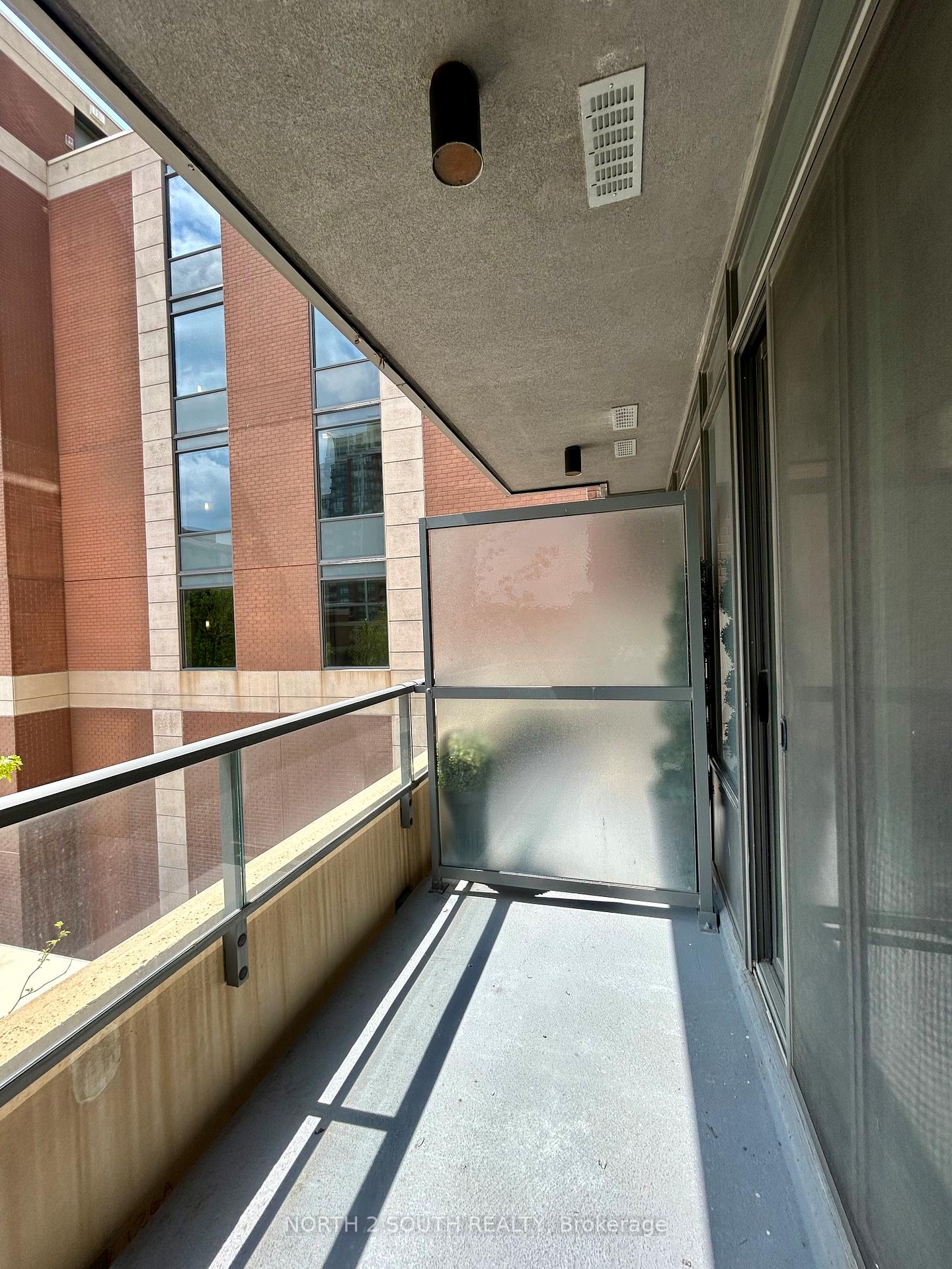 Photo 17 of Unit 302, 28 Uptown Drive, Markham, Unionville — HOMEH
